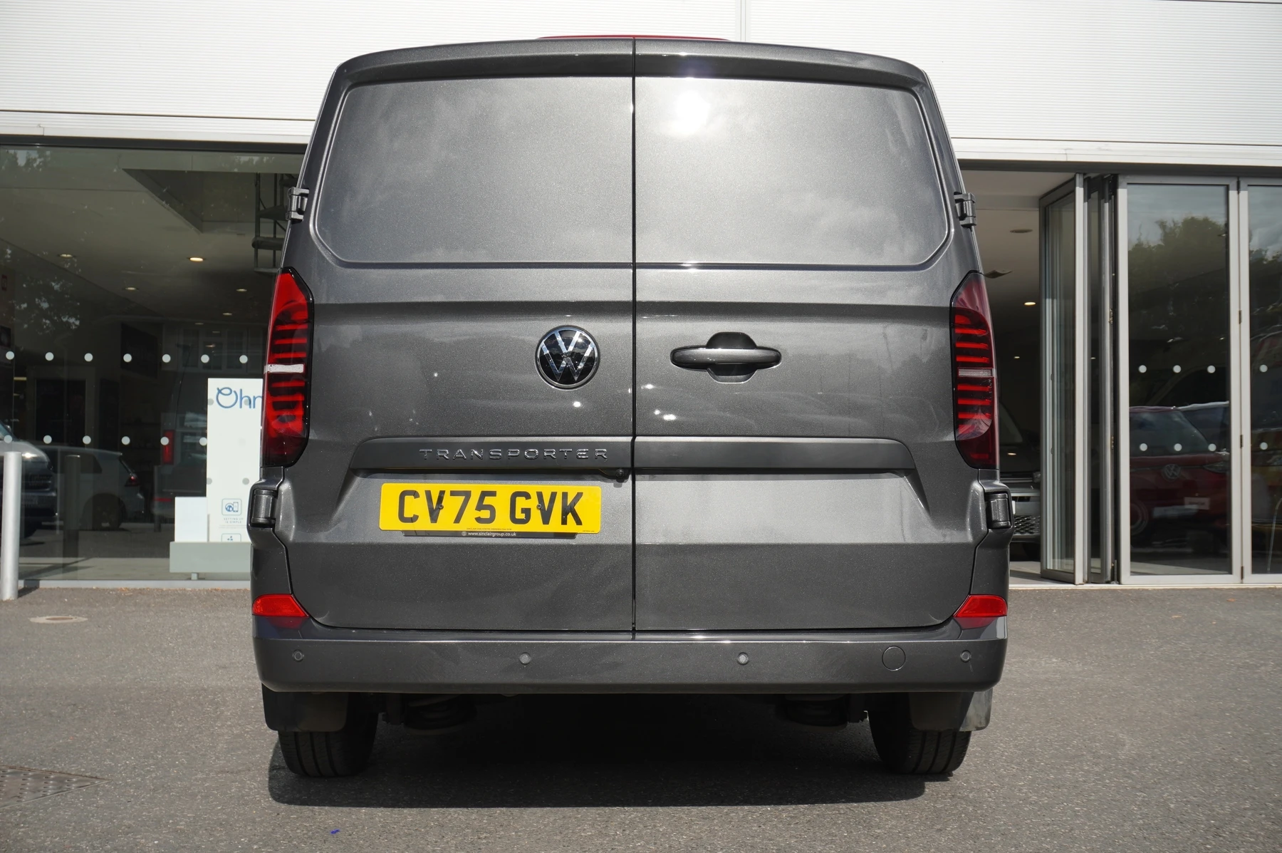 Volkswagen-Transporter-image-20