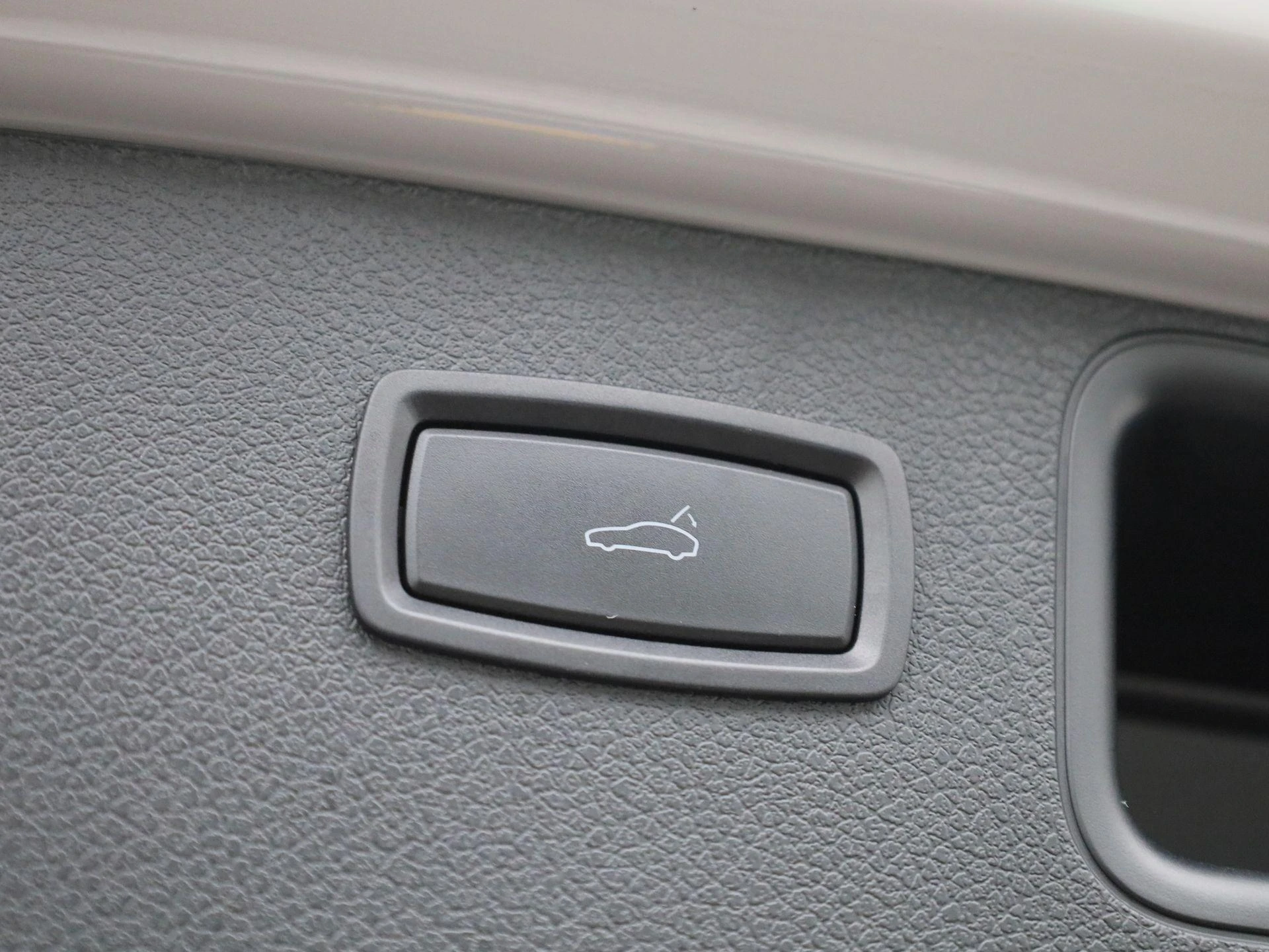 Porsche-Macan-image-14