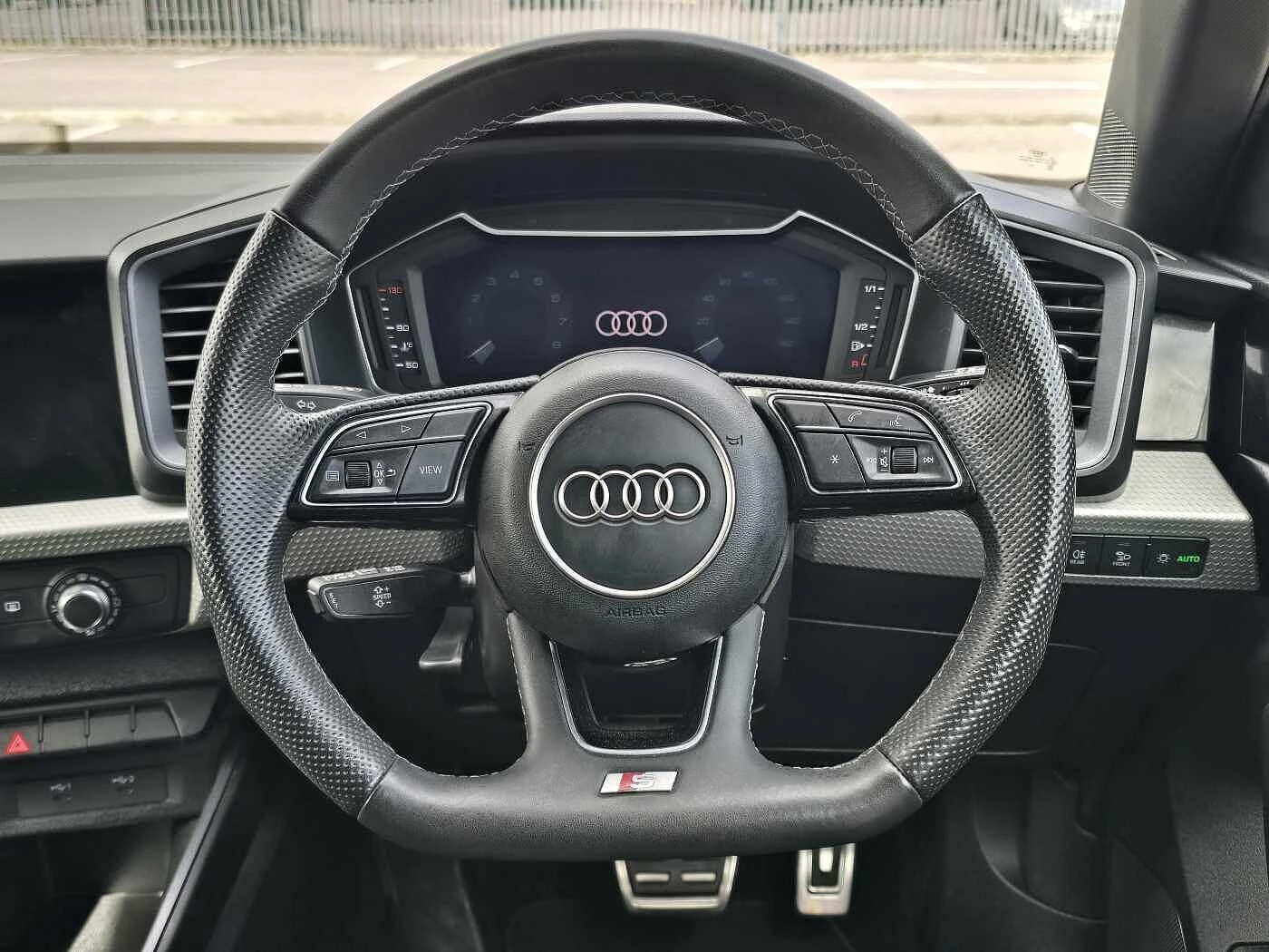 Audi-A1 Sportback-image-8