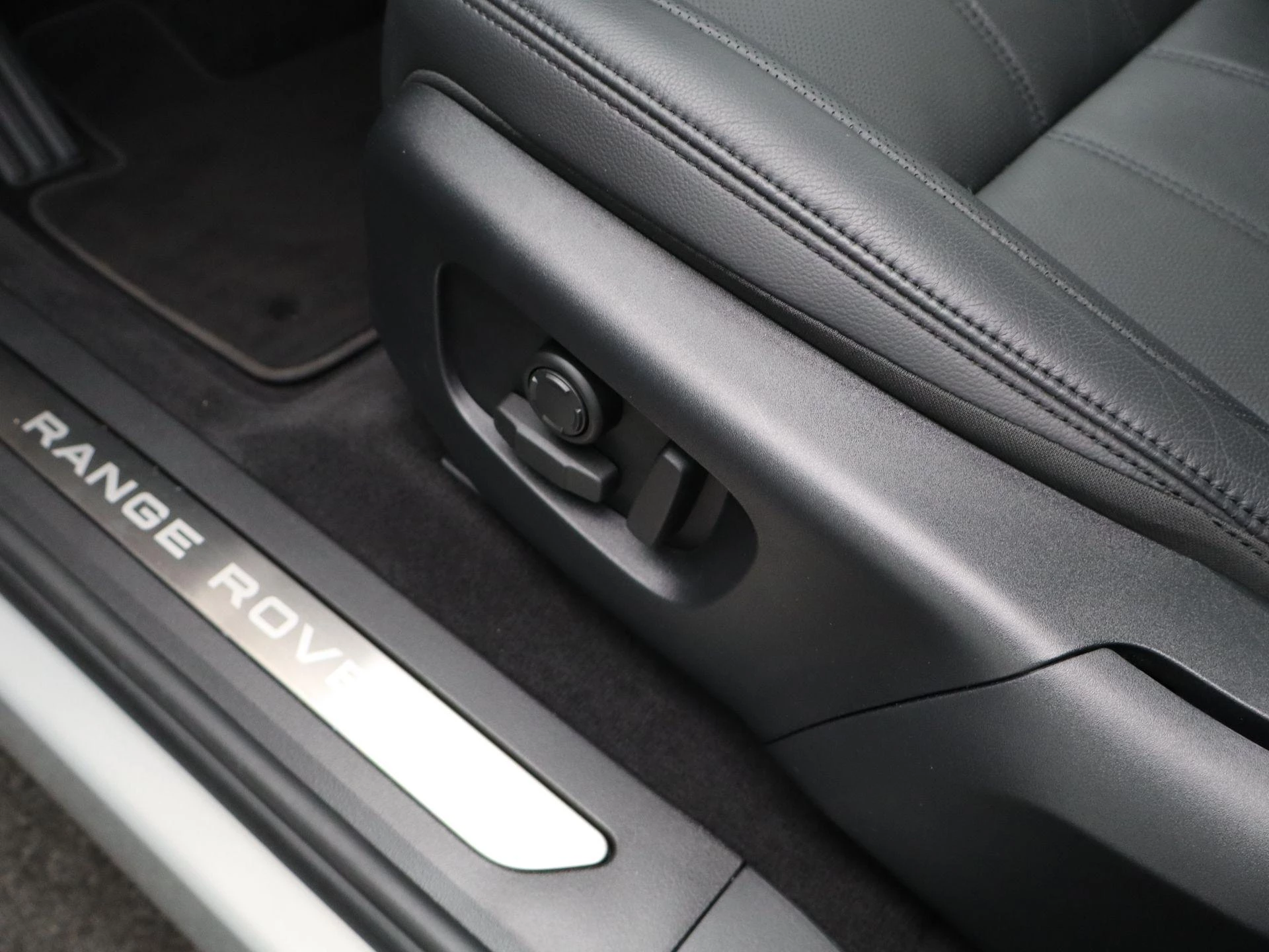 Land Rover Range Rover Evoque 1.5 P270e PHEV AWD SE Dynamic Edition