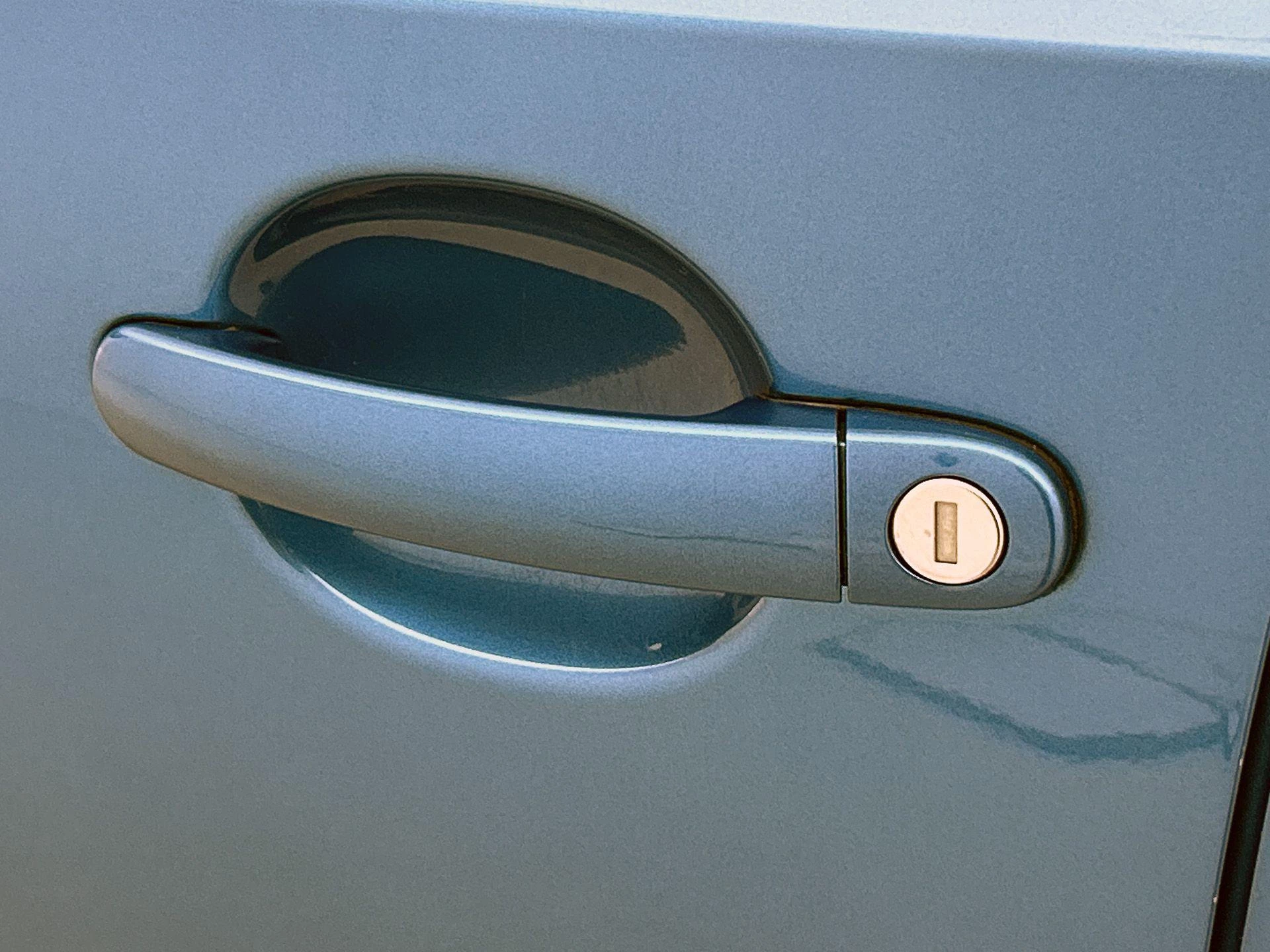 Volkswagen-up!-image-23