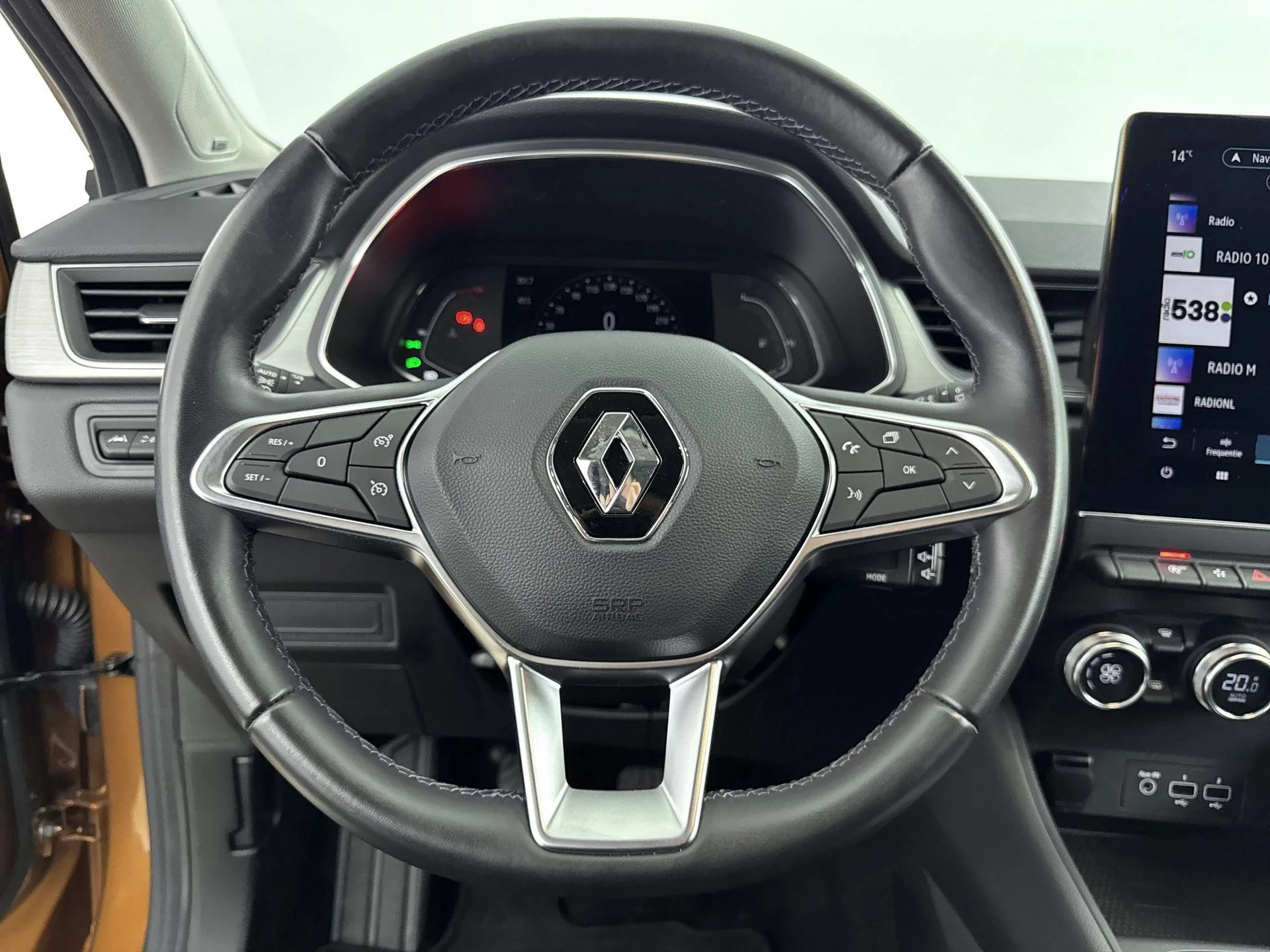 Renault-Captur-image-24