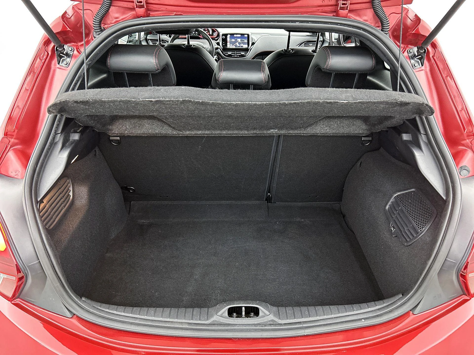 Peugeot-208-image-23