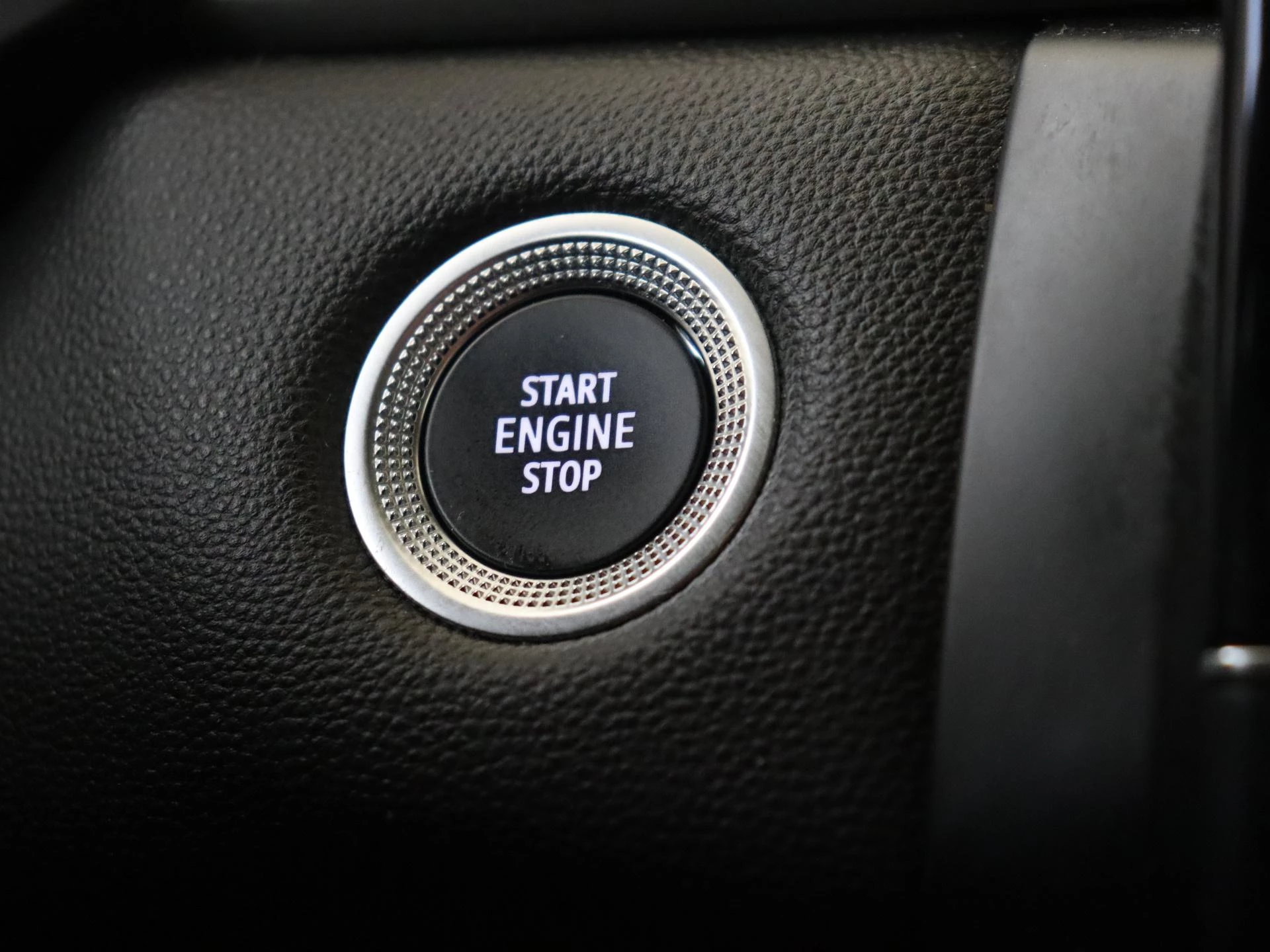 Renault-Captur-image-24