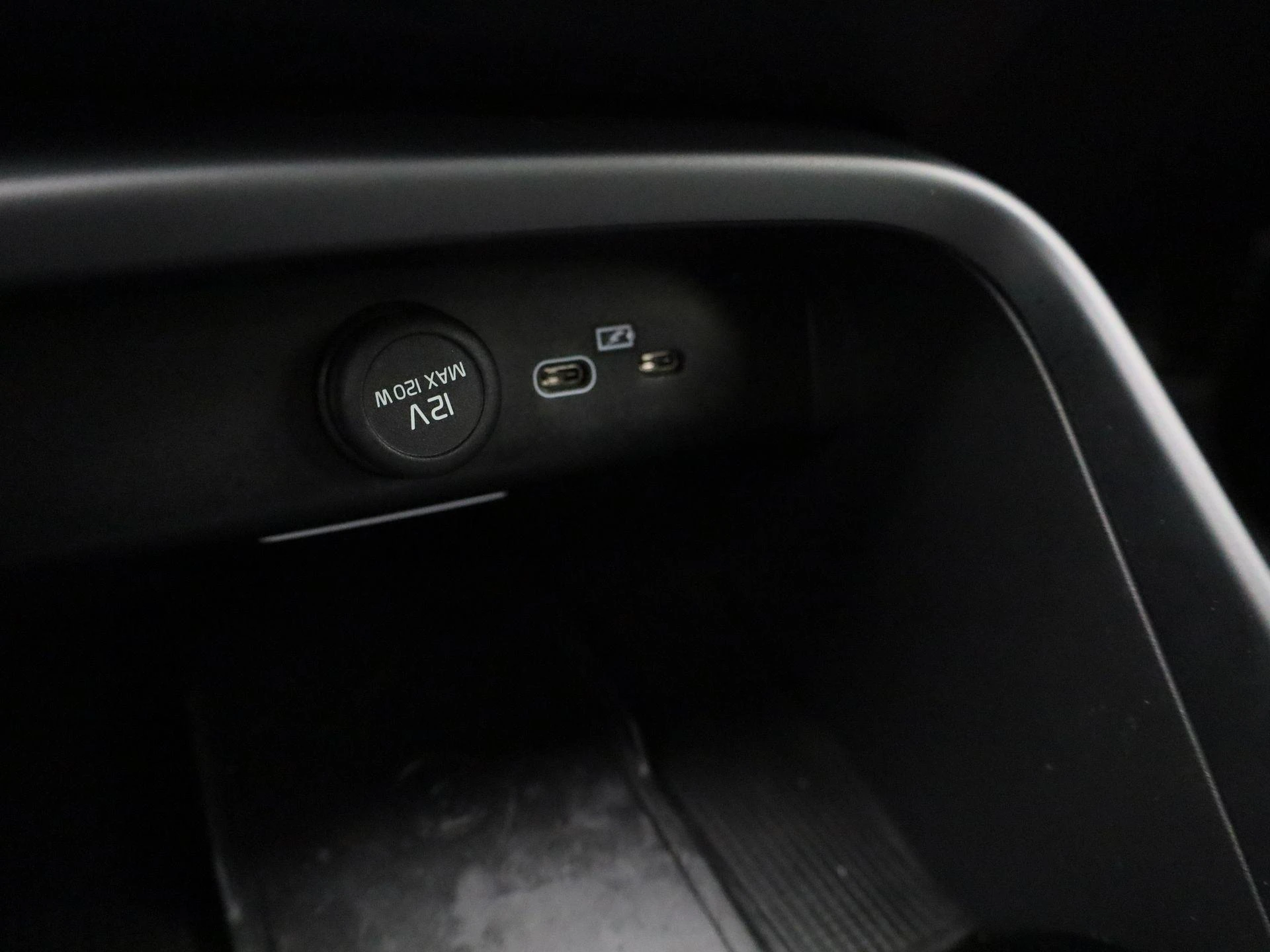 Volvo-XC40-image-22