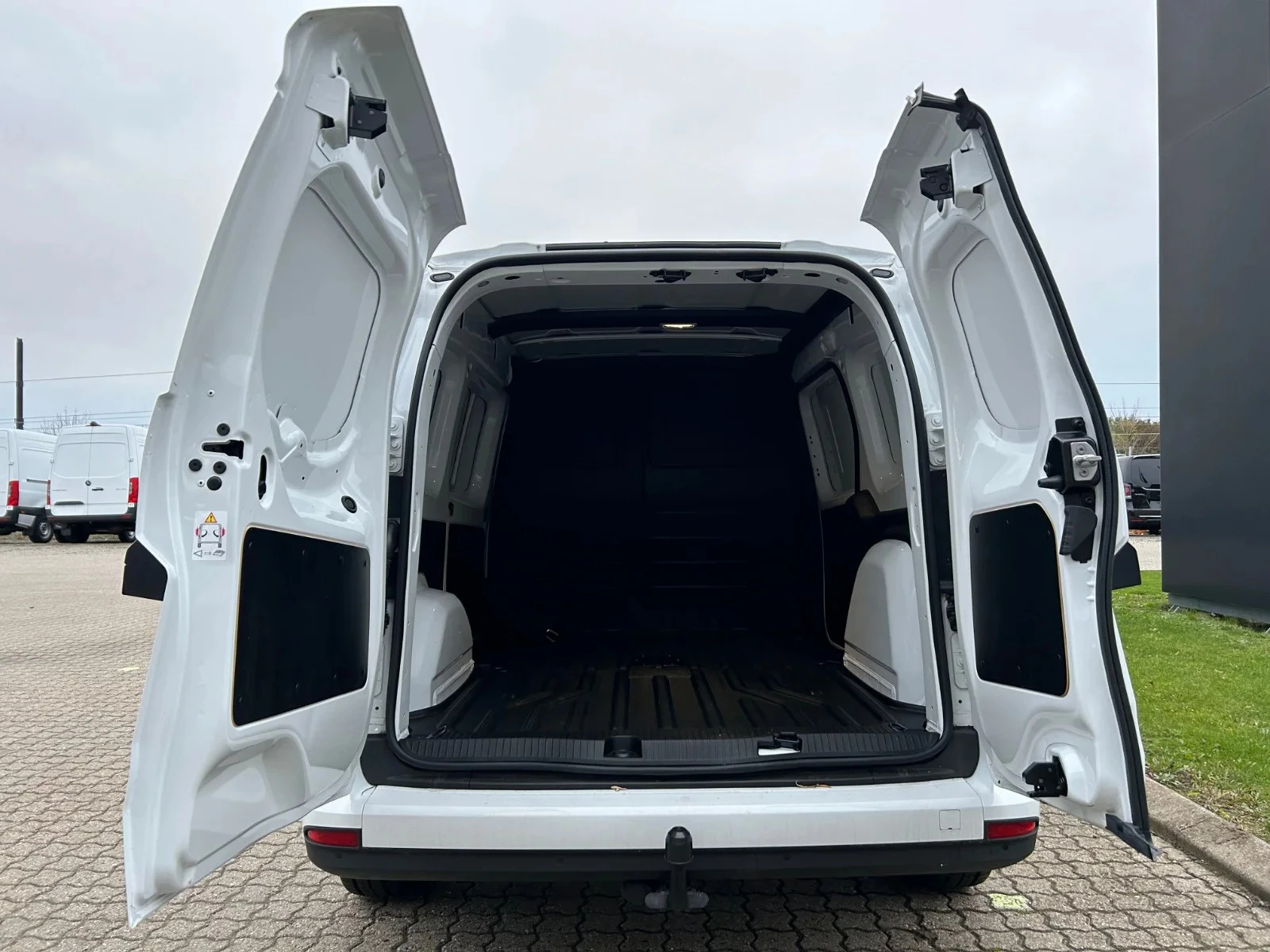 Mercedes-Benz-eCitan-image-1