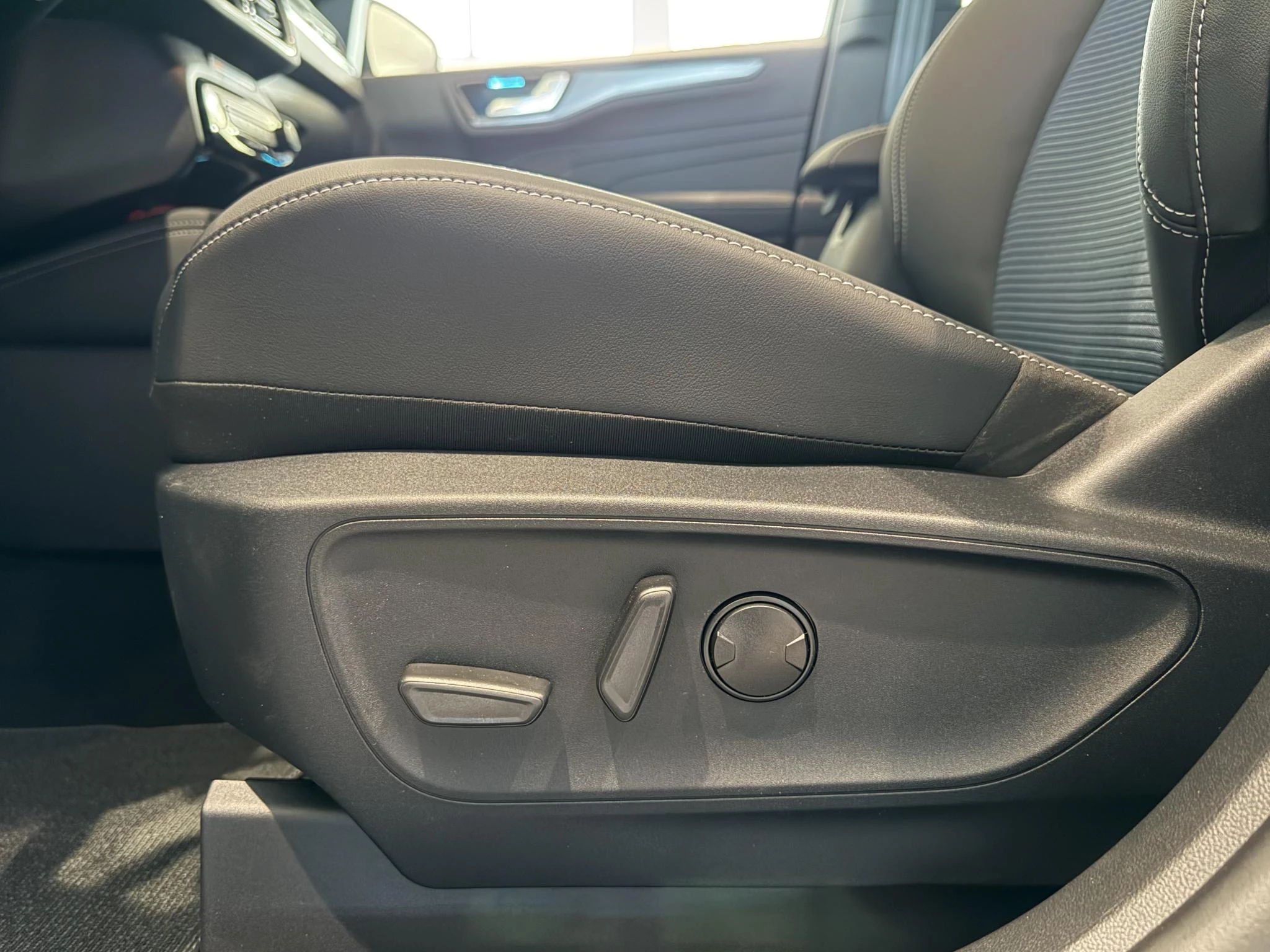 Ford-Kuga-image-19