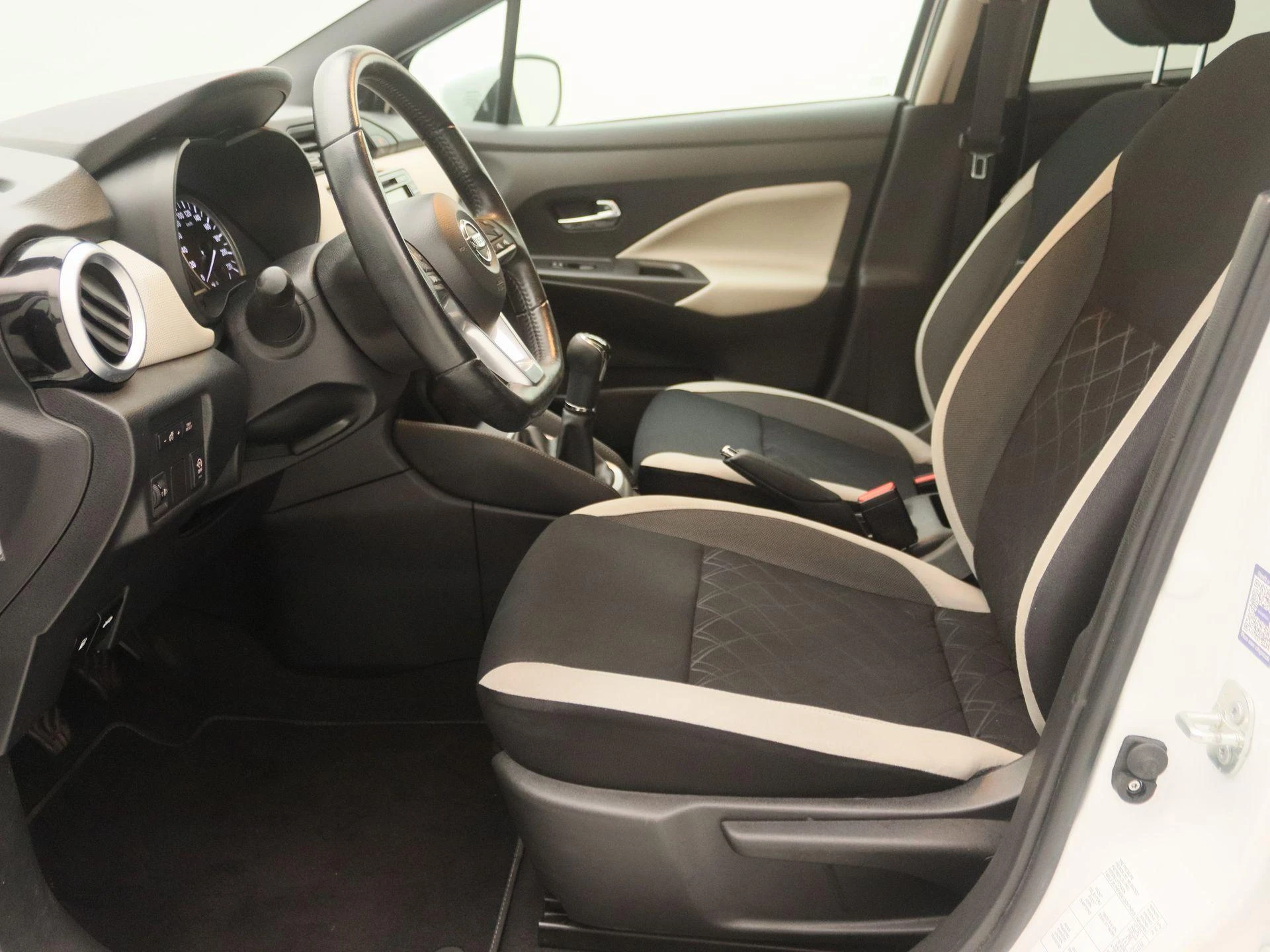 Nissan-Micra-image-11