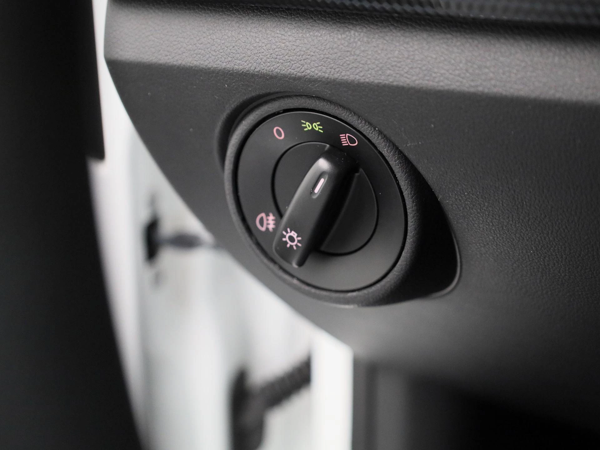 Volkswagen-up!-image-18
