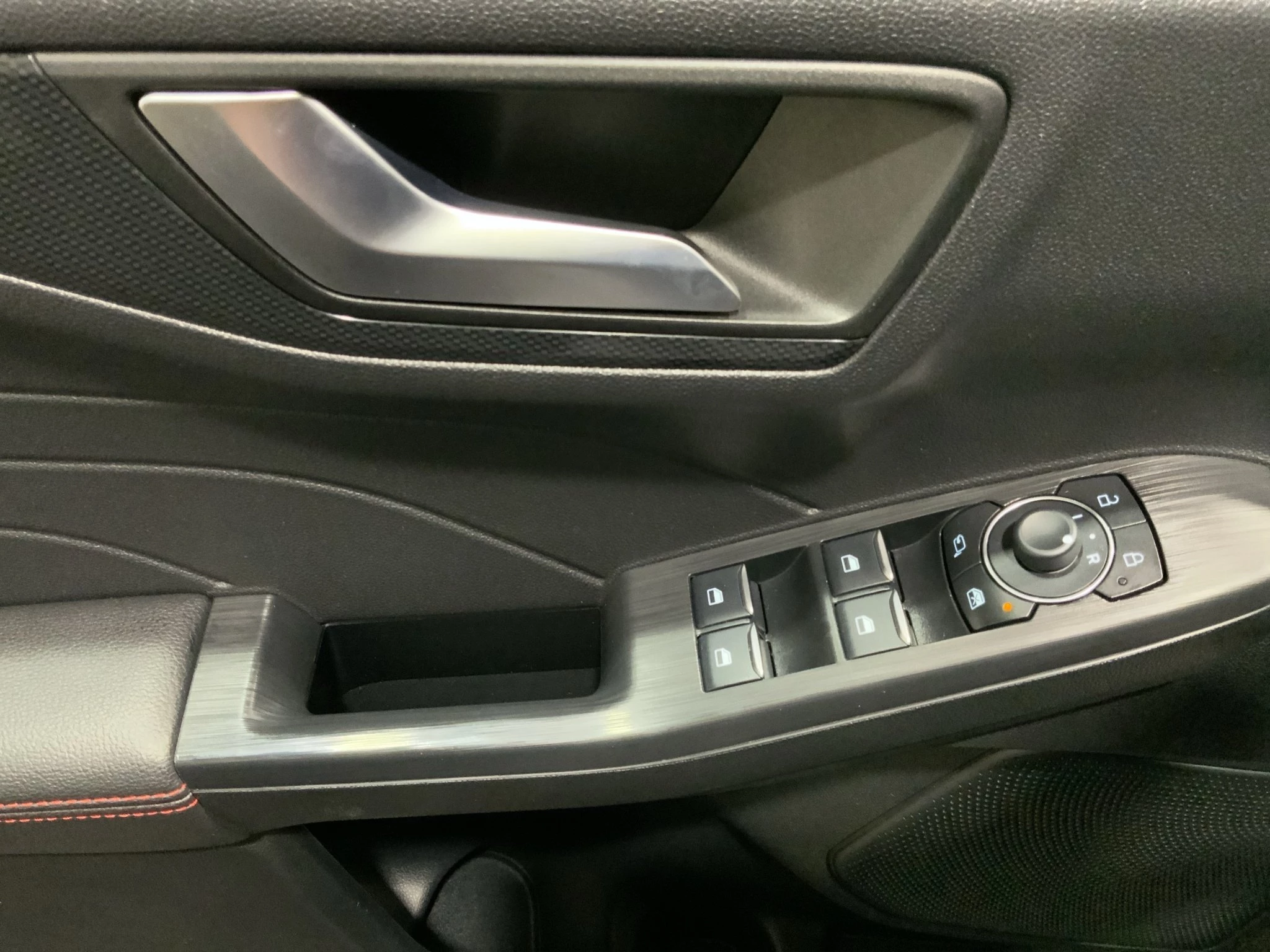 Ford Kuga ST-Line X*PANO*AHK*KAM*ACC*NAVI*SOUND-SYS.