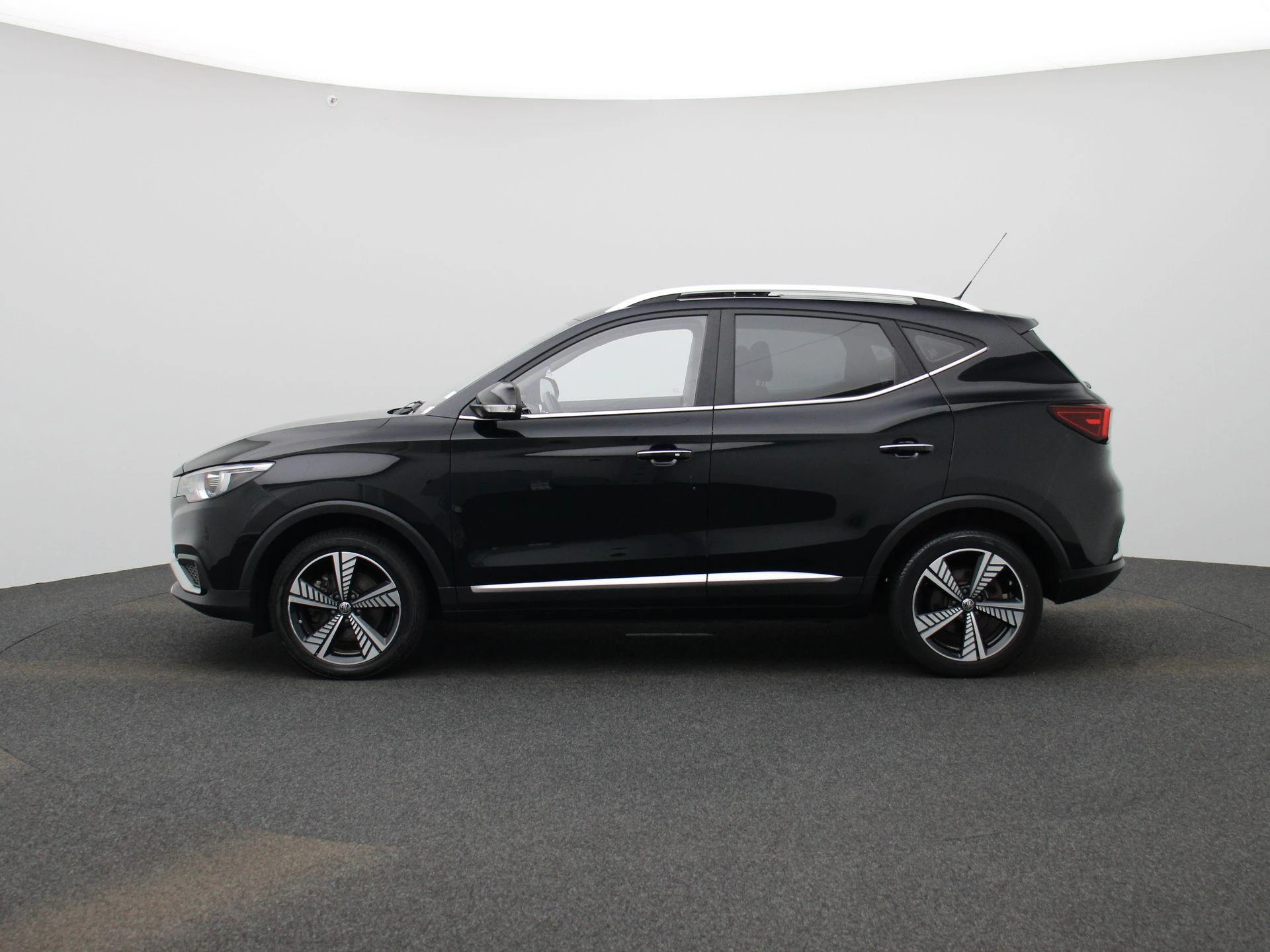 MG-ZS EV-image-3