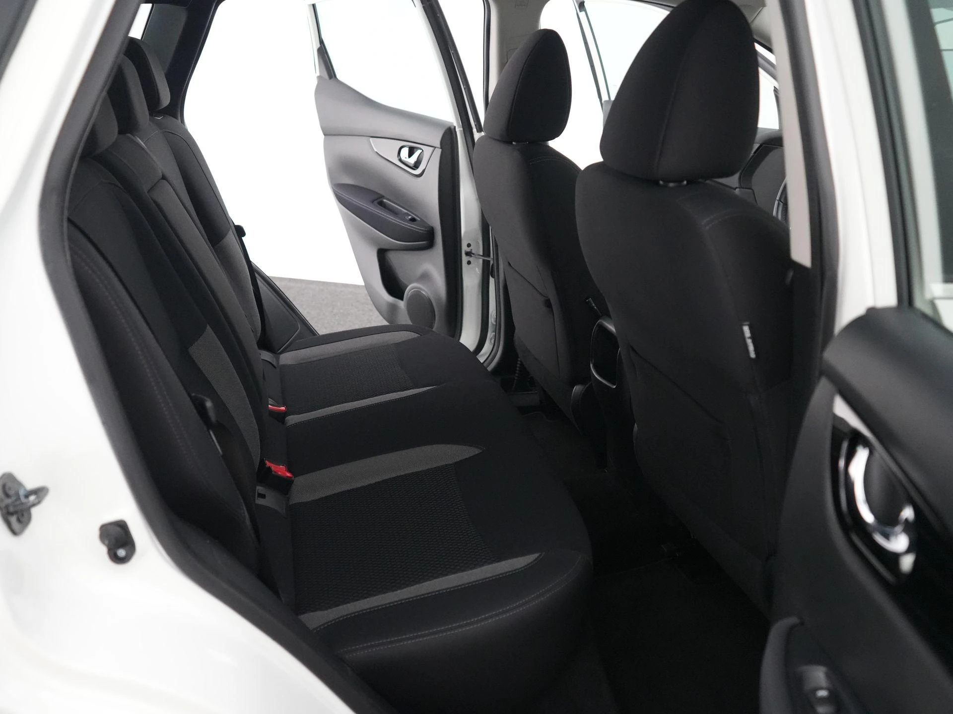 Nissan-QASHQAI-image-32