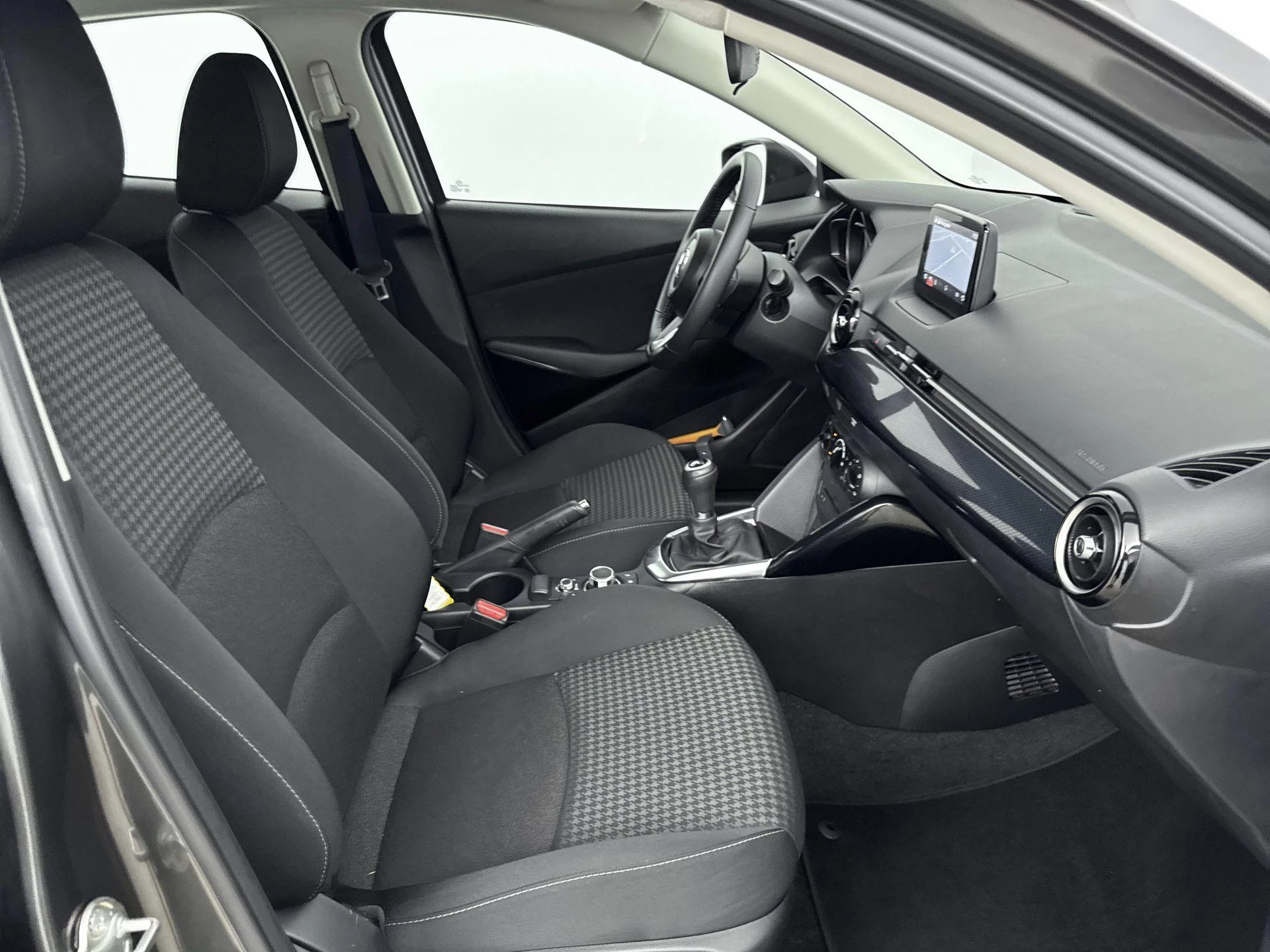 Mazda-2-image-26