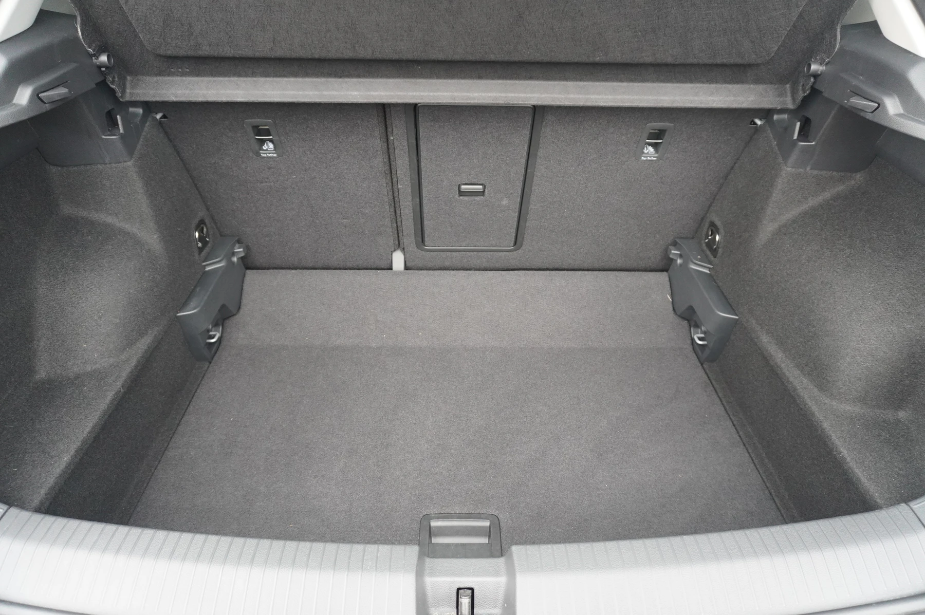 Volkswagen-T-Roc-image-13