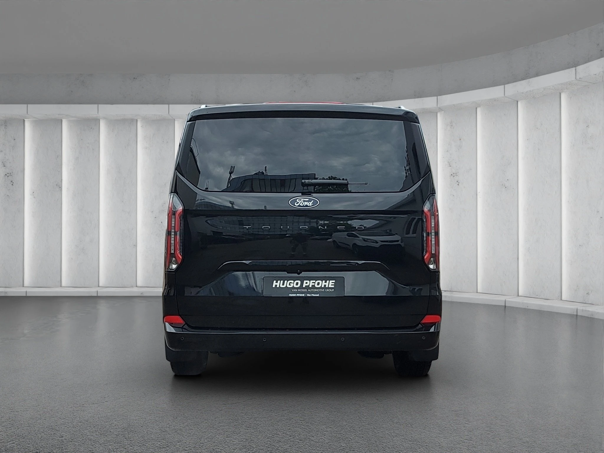 Ford-Tourneo Custom-image-3