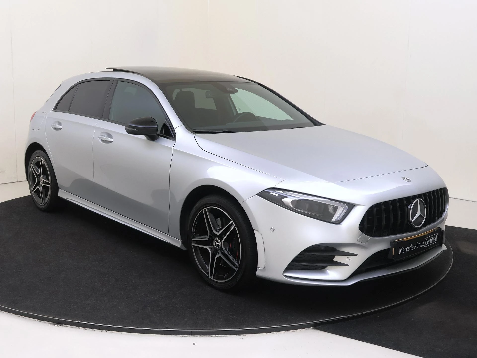 Mercedes-Benz A-Klasse 250 e Premium Plus