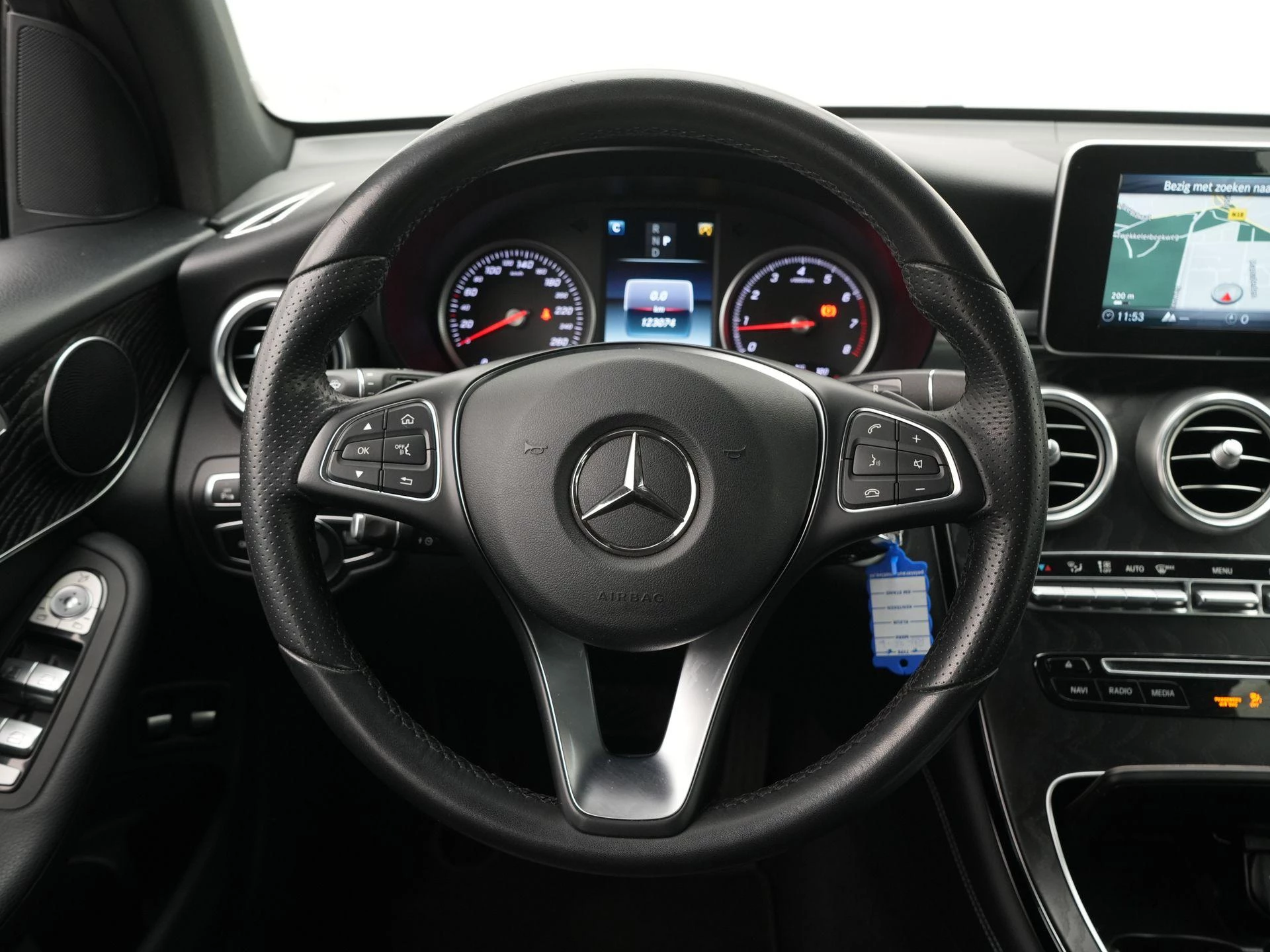 Mercedes-Benz-GLC-image-7