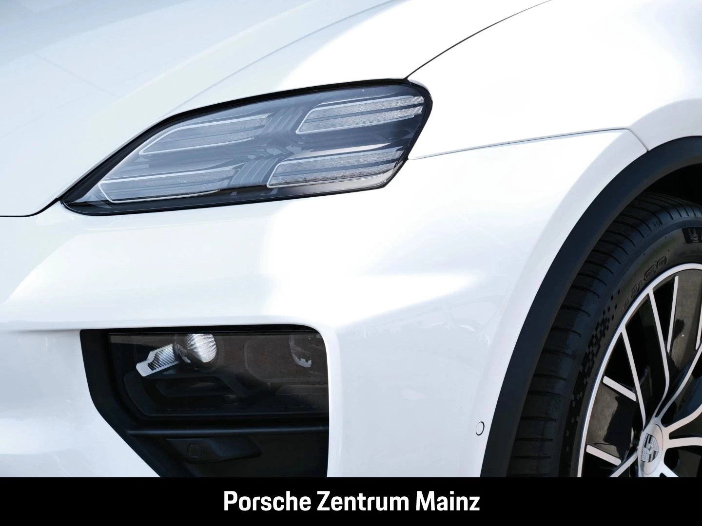 Porsche Macan 4 Luftfederung PASM 21-Zoll LED-Matrix -