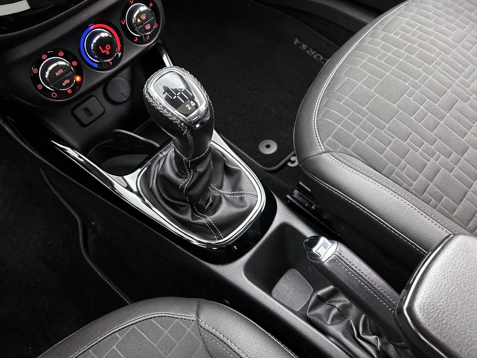 Opel-Corsa-image-13