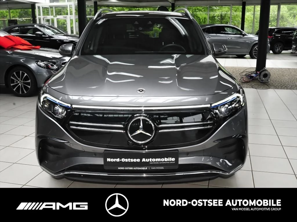 Mercedes-Benz EQB 300 4M AMG PANO KAMERA LED DISTRONIC SITZHZG AMG Line