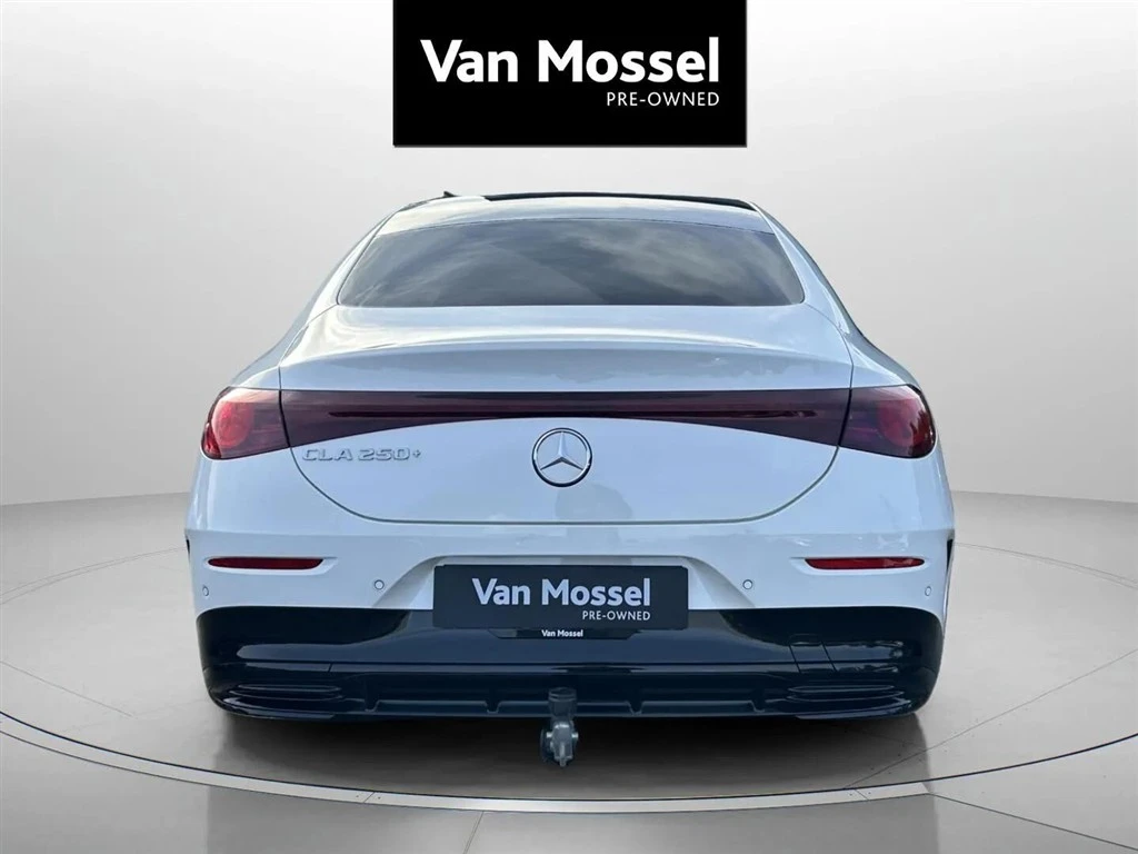 Mercedes-Benz-CLA-image-5