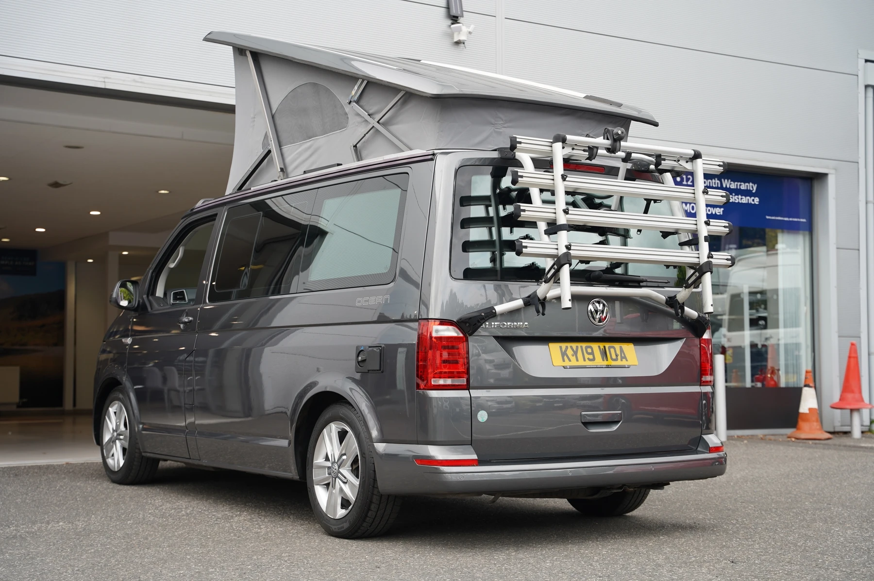 Volkswagen-California-image-2