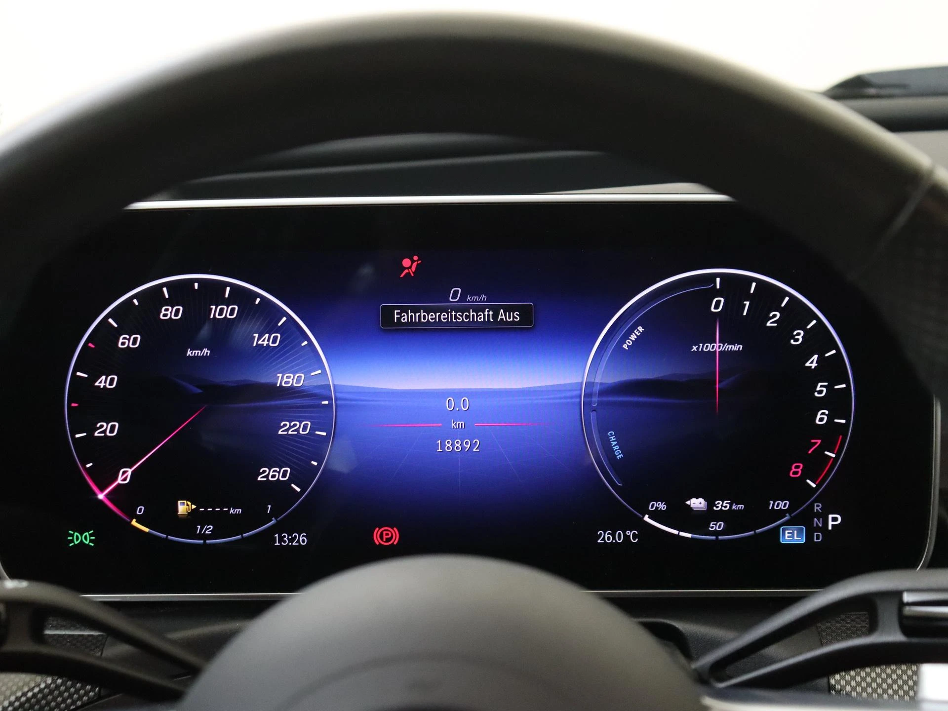 Mercedes-Benz-C-Klasse-image-9