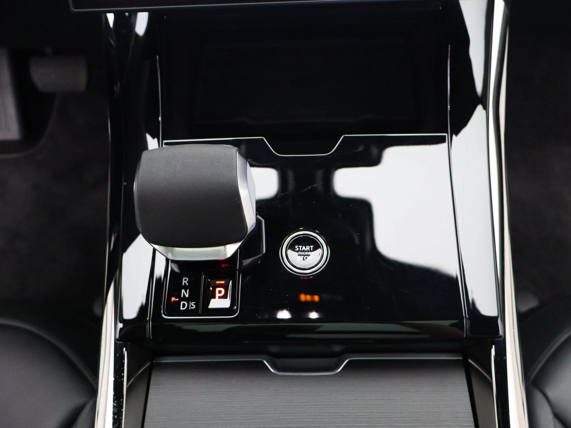 Land Rover-Range Rover Sport-image-9