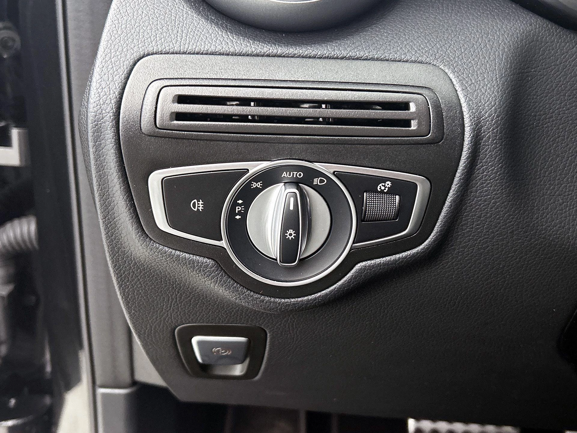 Mercedes-Benz-GLC-image-13