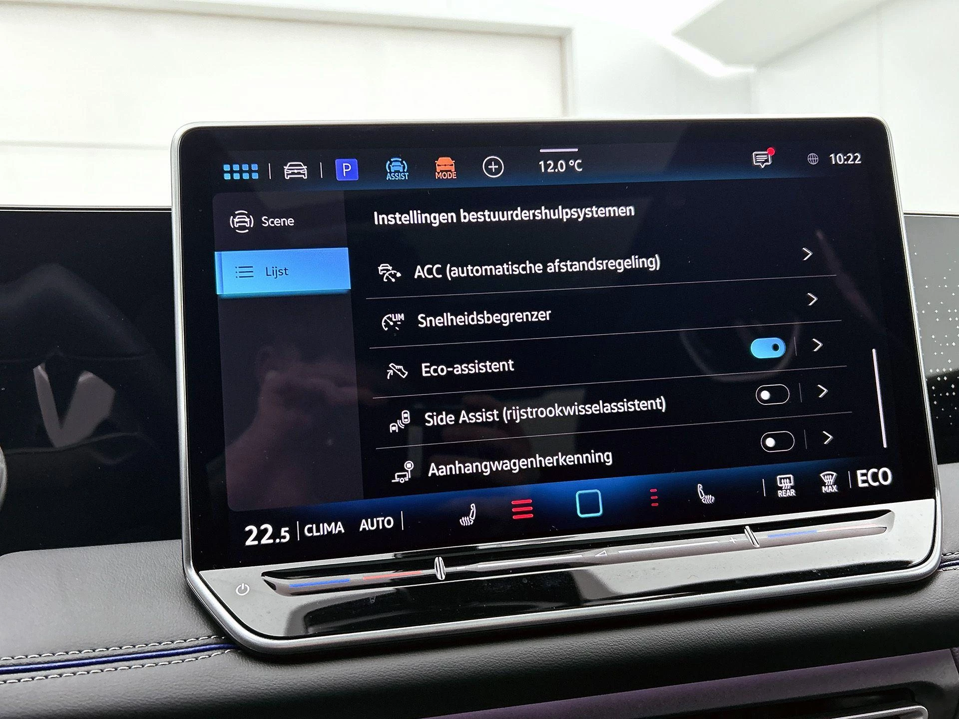 Volkswagen-Tiguan-image-14