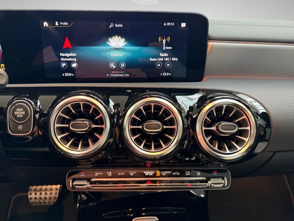 Mercedes-Benz-CLA 250-image-7