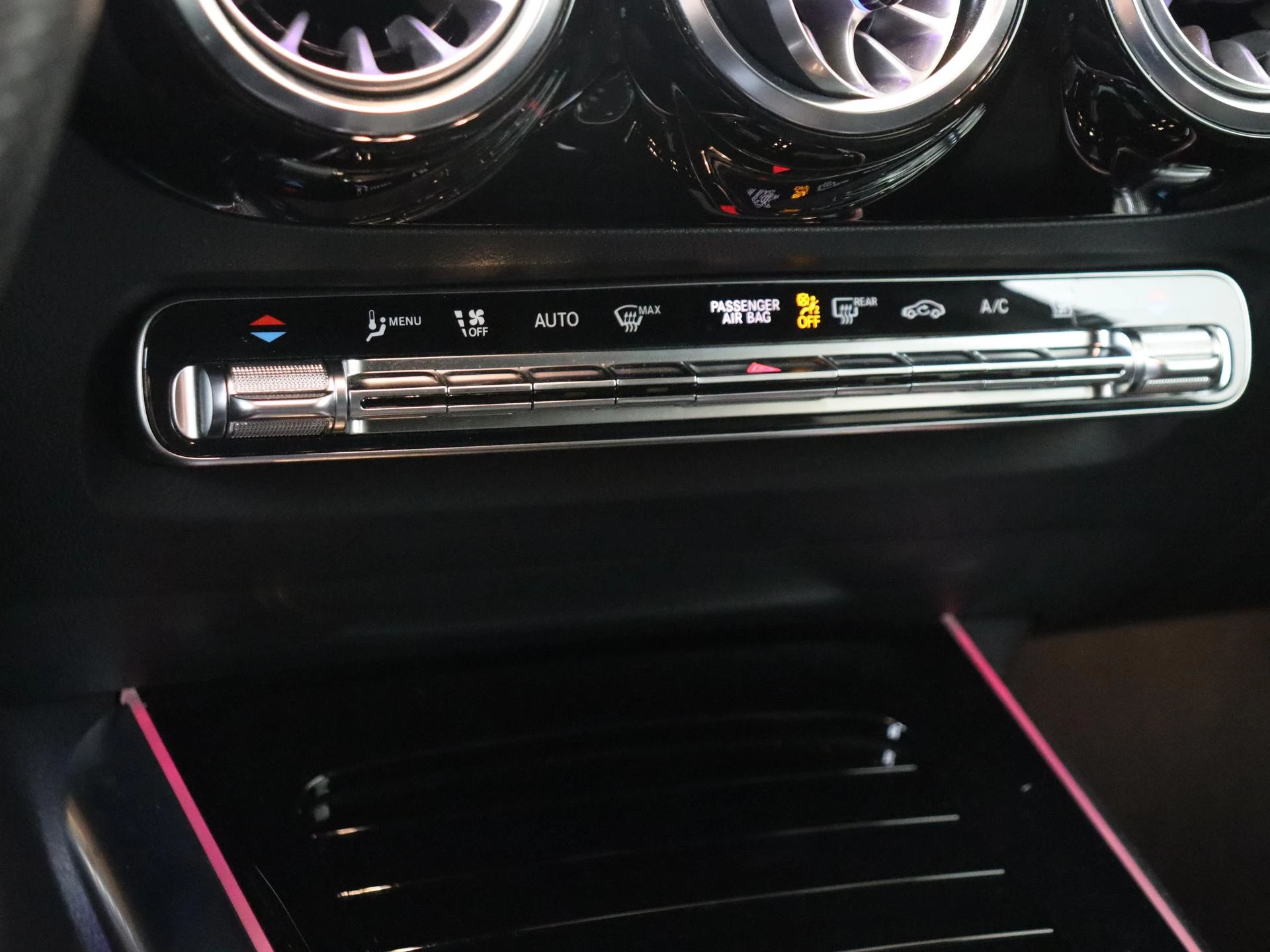 Mercedes-Benz-EQA-image-22