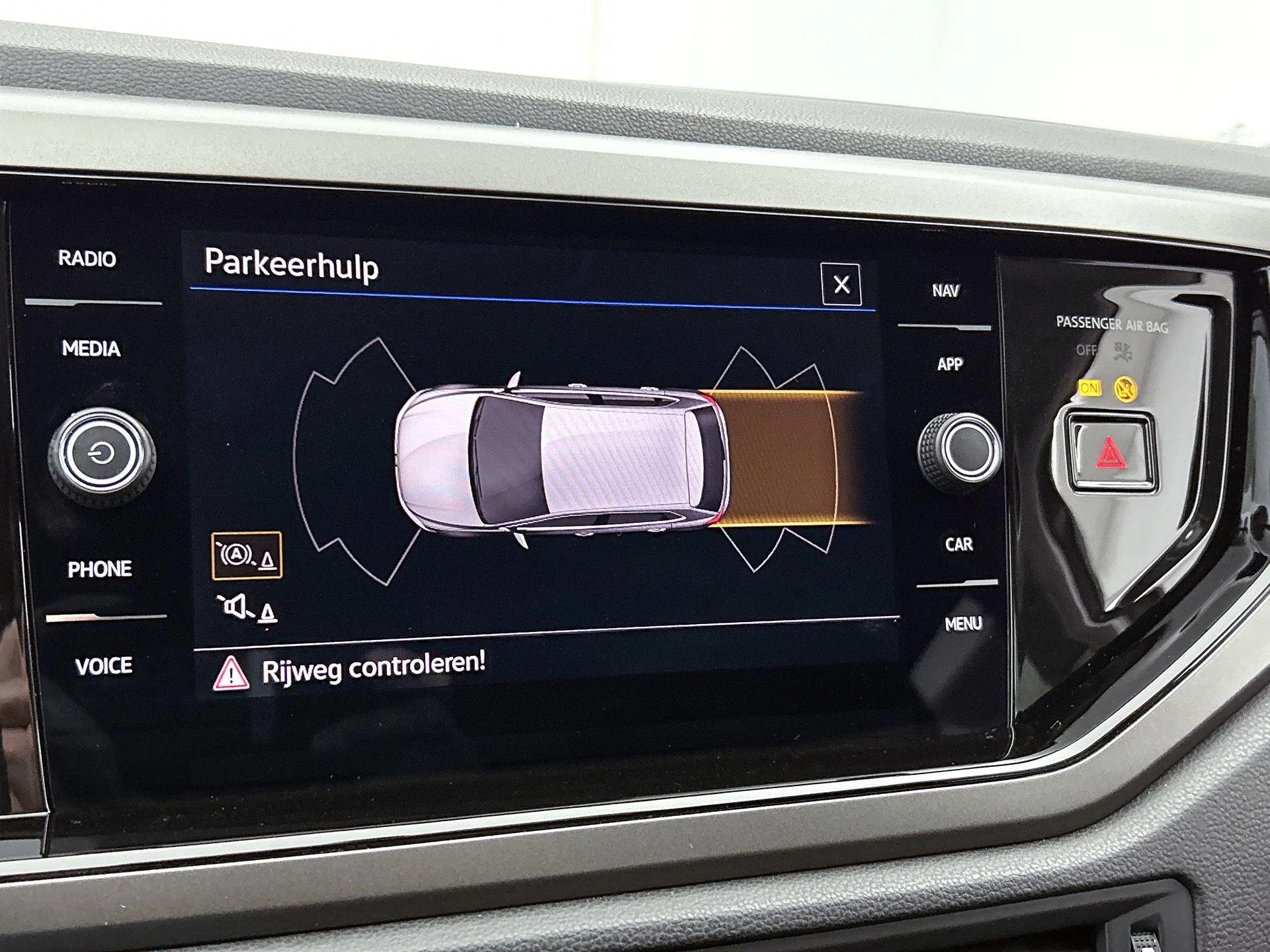 Volkswagen-Polo-image-14
