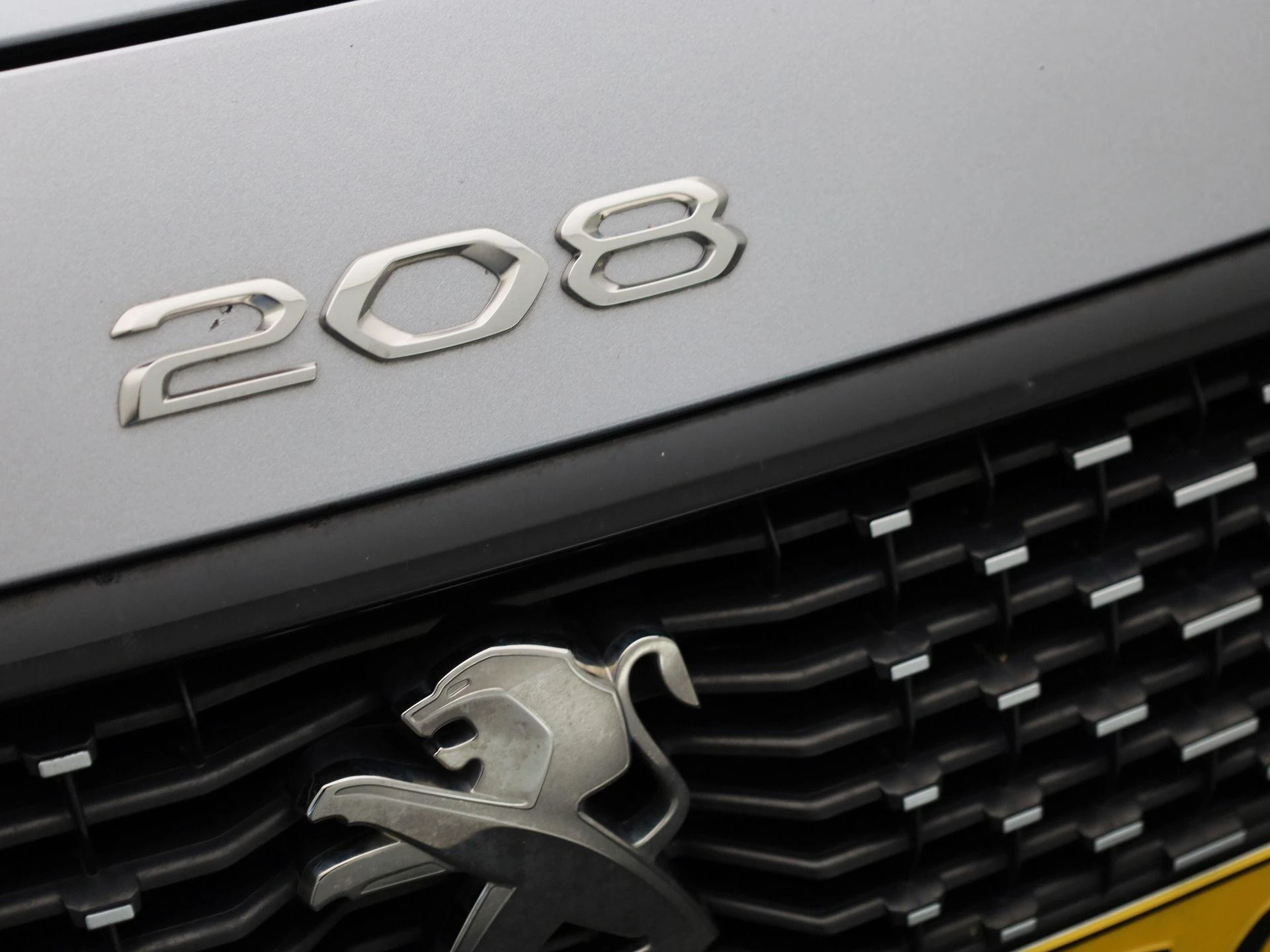 Peugeot-e-208-image-34
