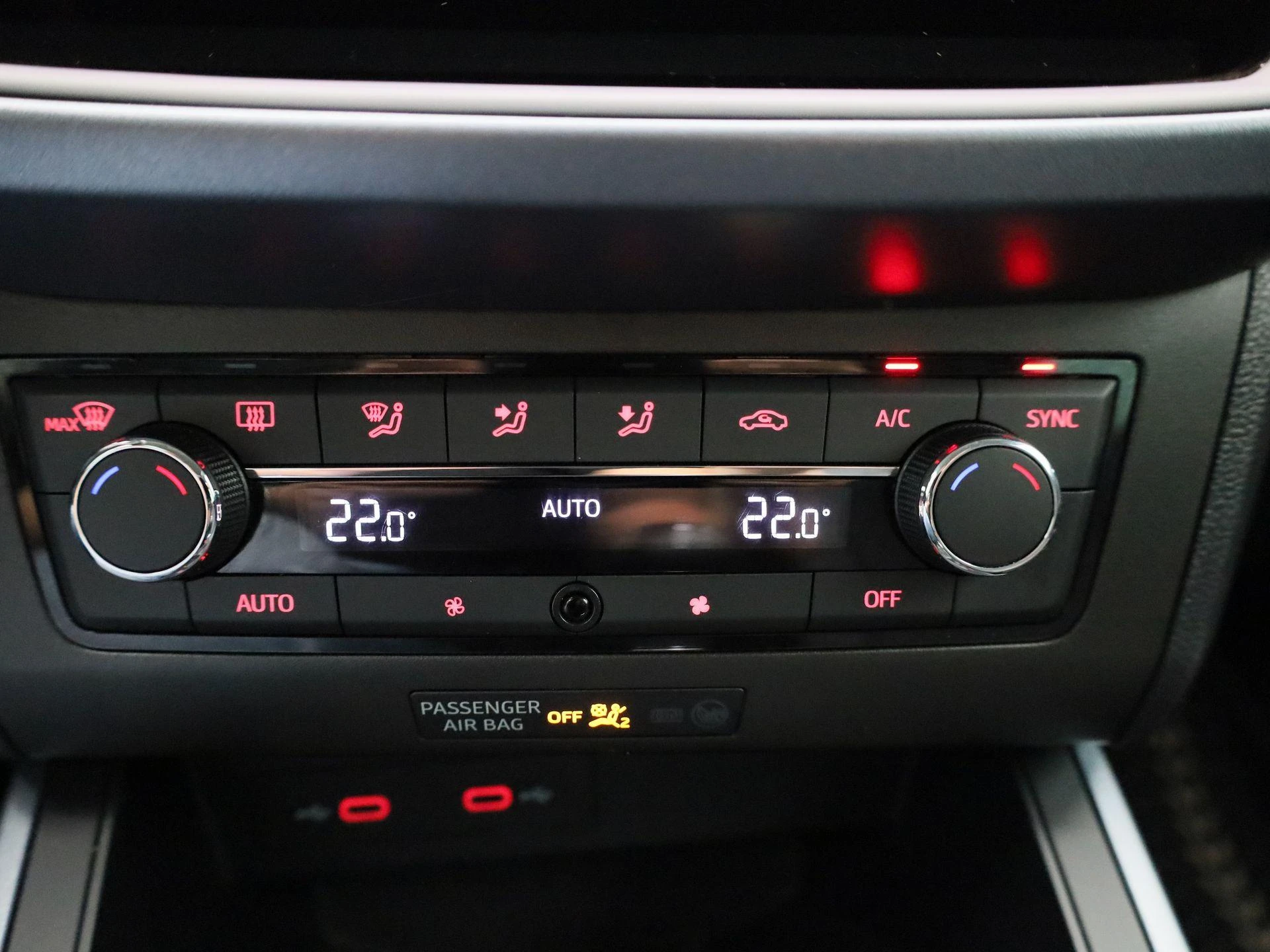 SEAT-Arona-image-19