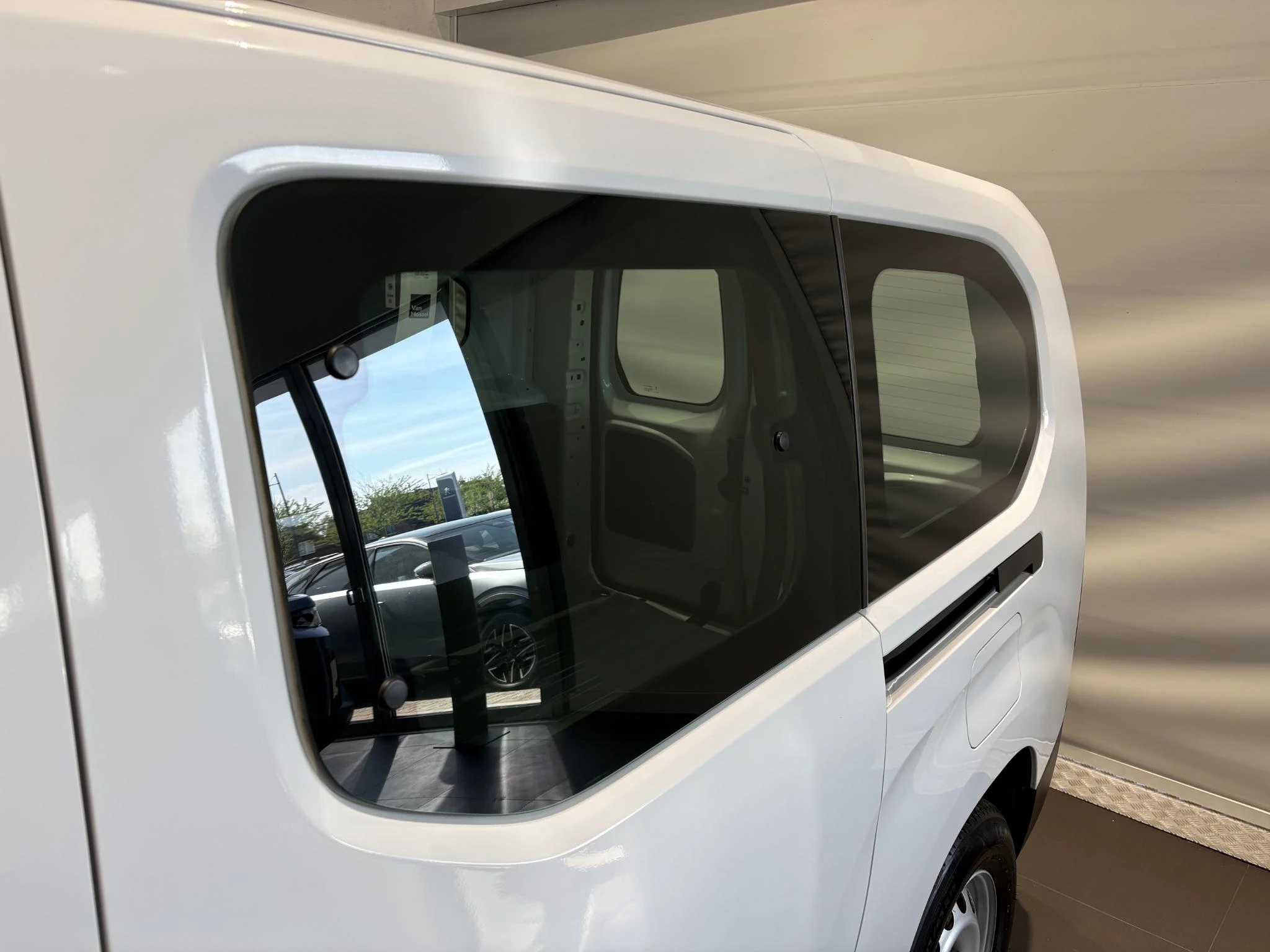 Citroën-ë-Berlingo-image-3