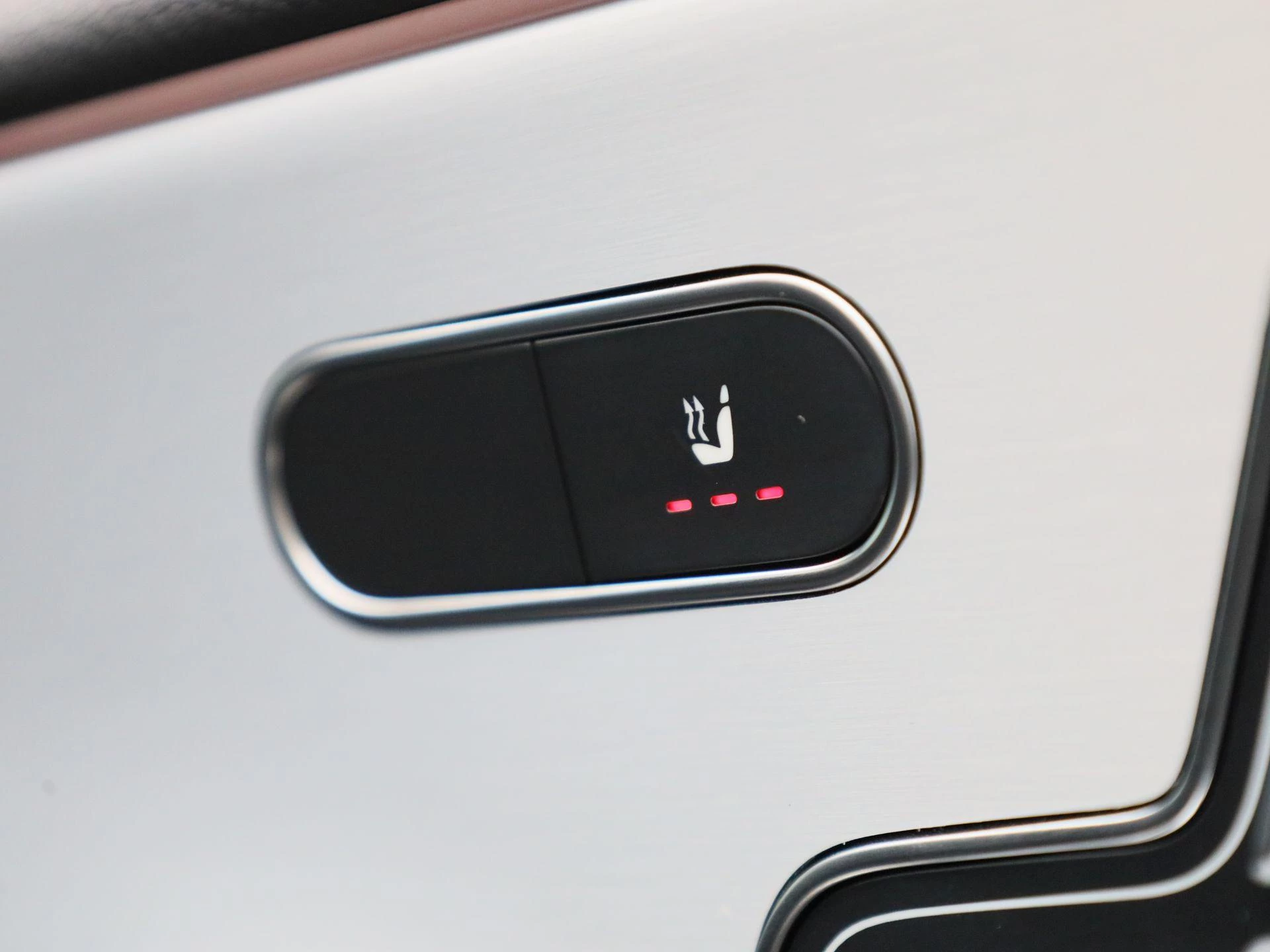 Mercedes-Benz-CLA-image-40