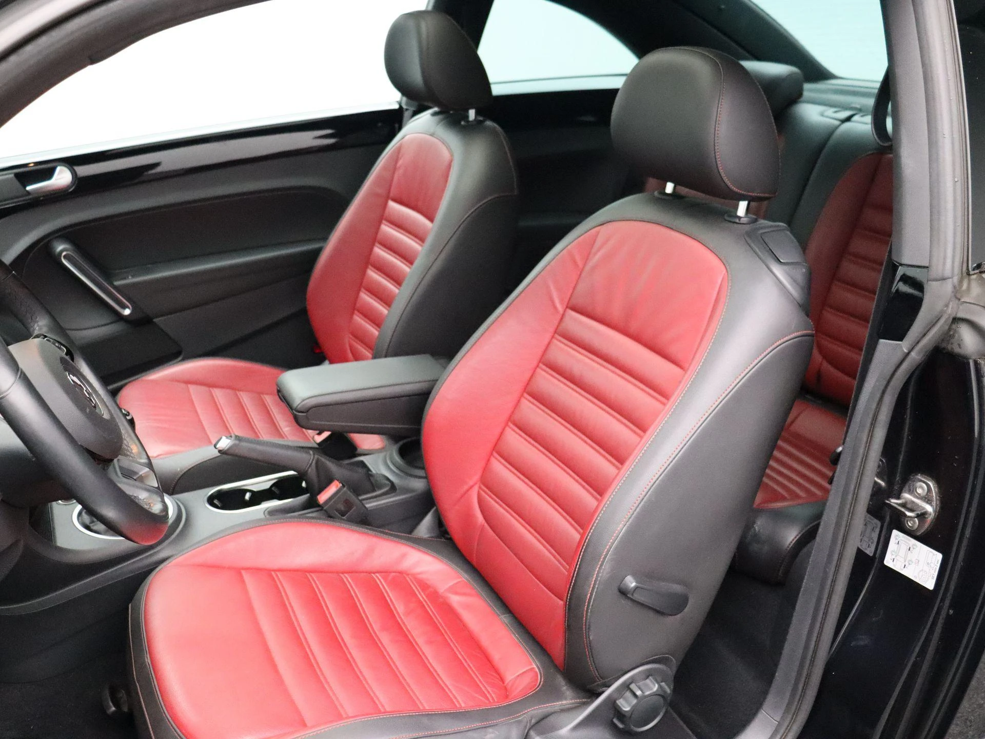 Volkswagen-Beetle-image-19