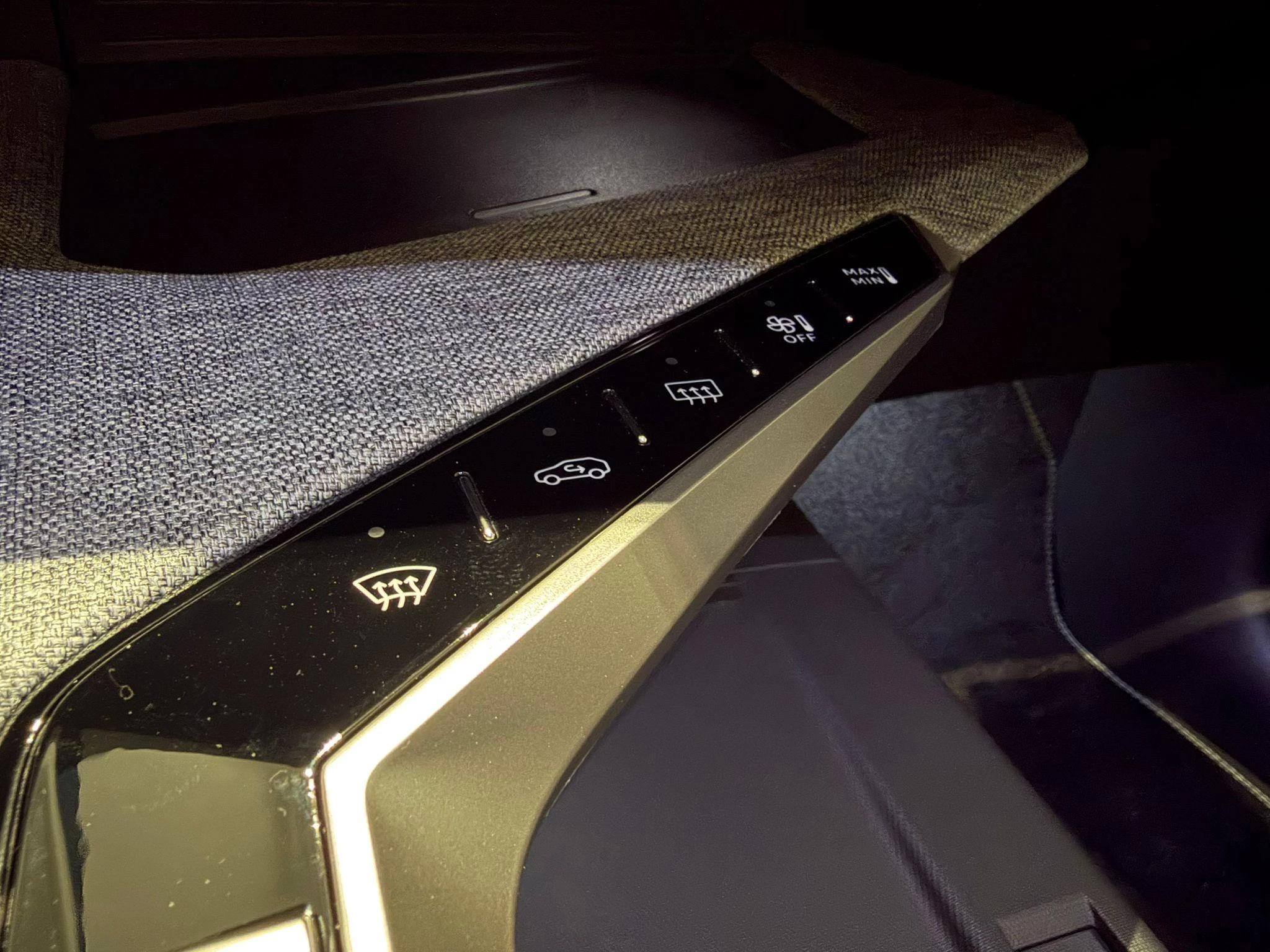 Peugeot-e-3008-image-34