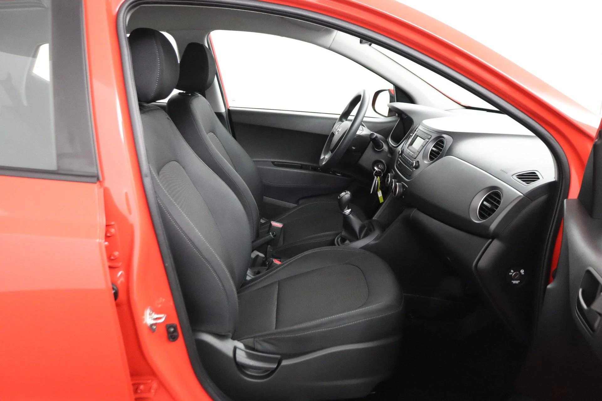 Hyundai-i10-image-17