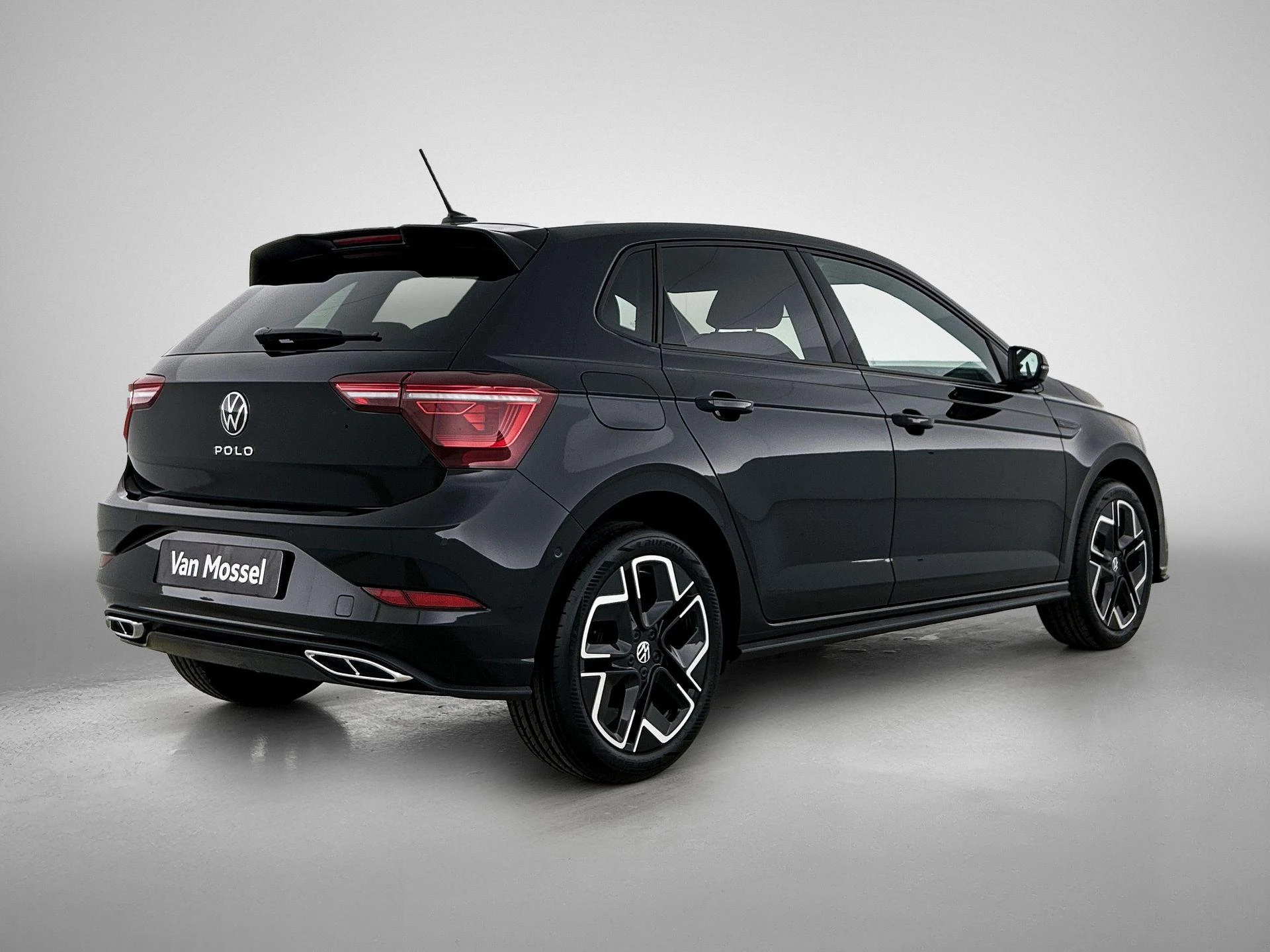 Volkswagen-Polo-image-3