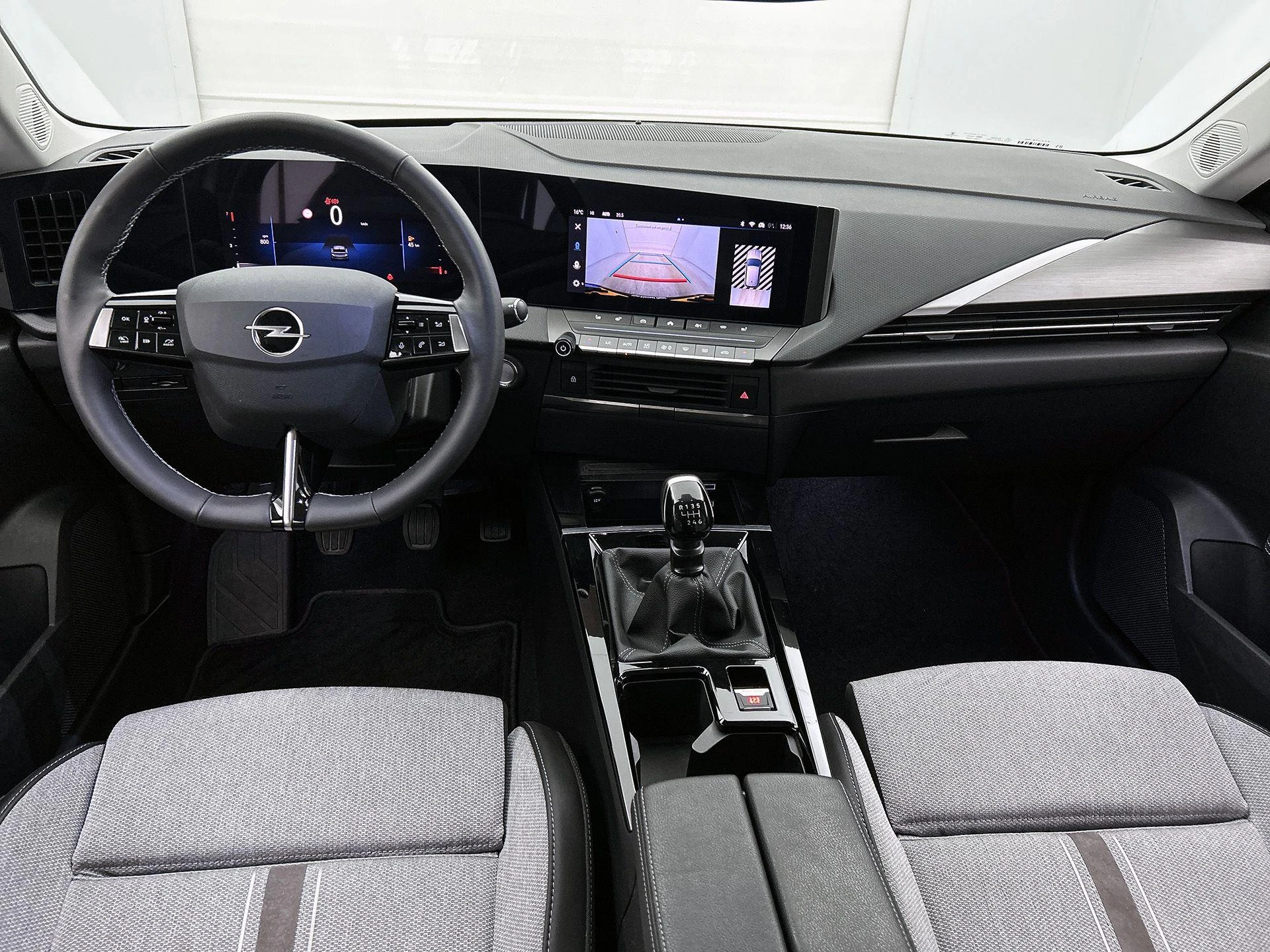 Opel-Astra-image-18