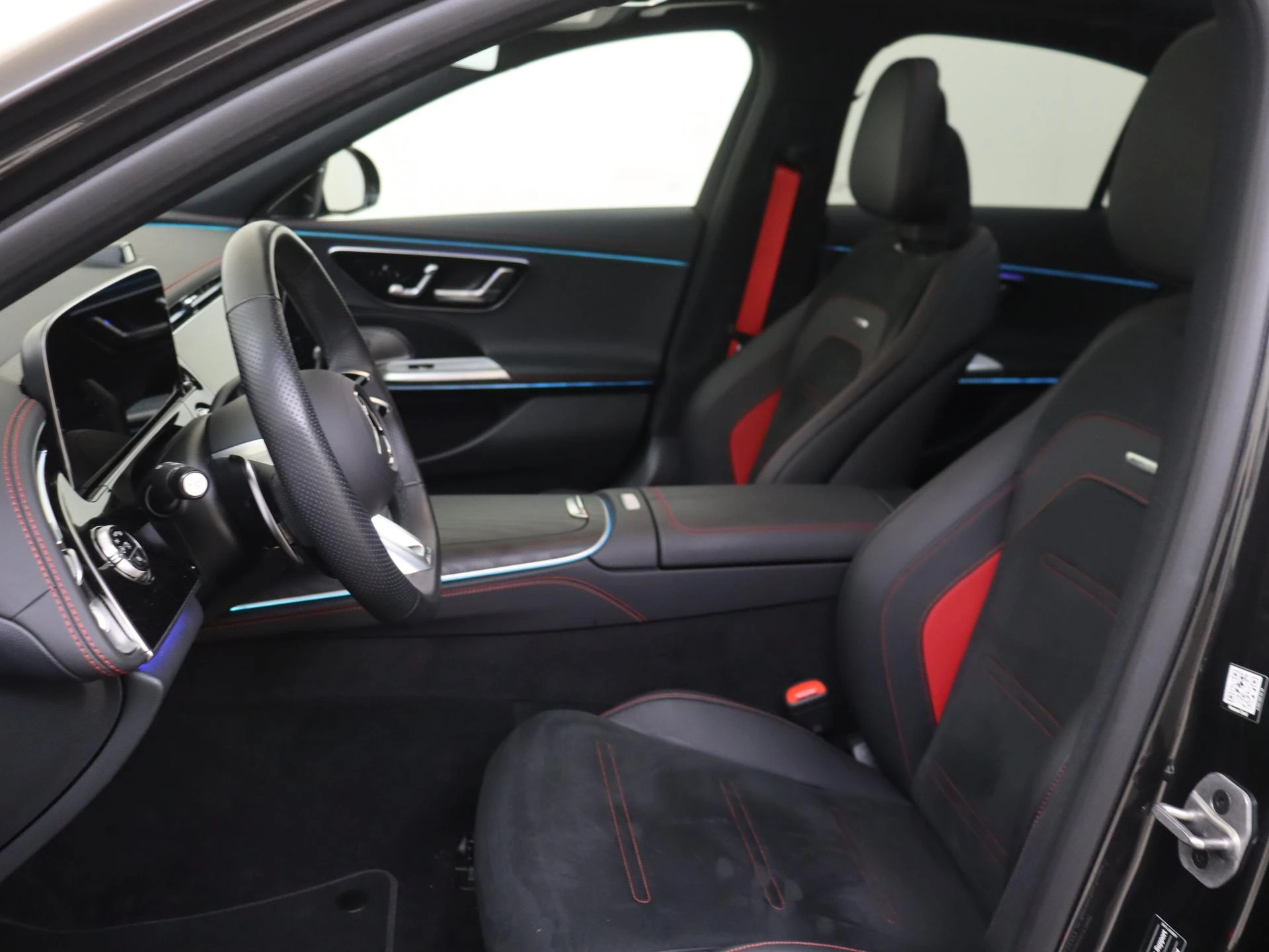 Mercedes-Benz-E-Klasse-image-18