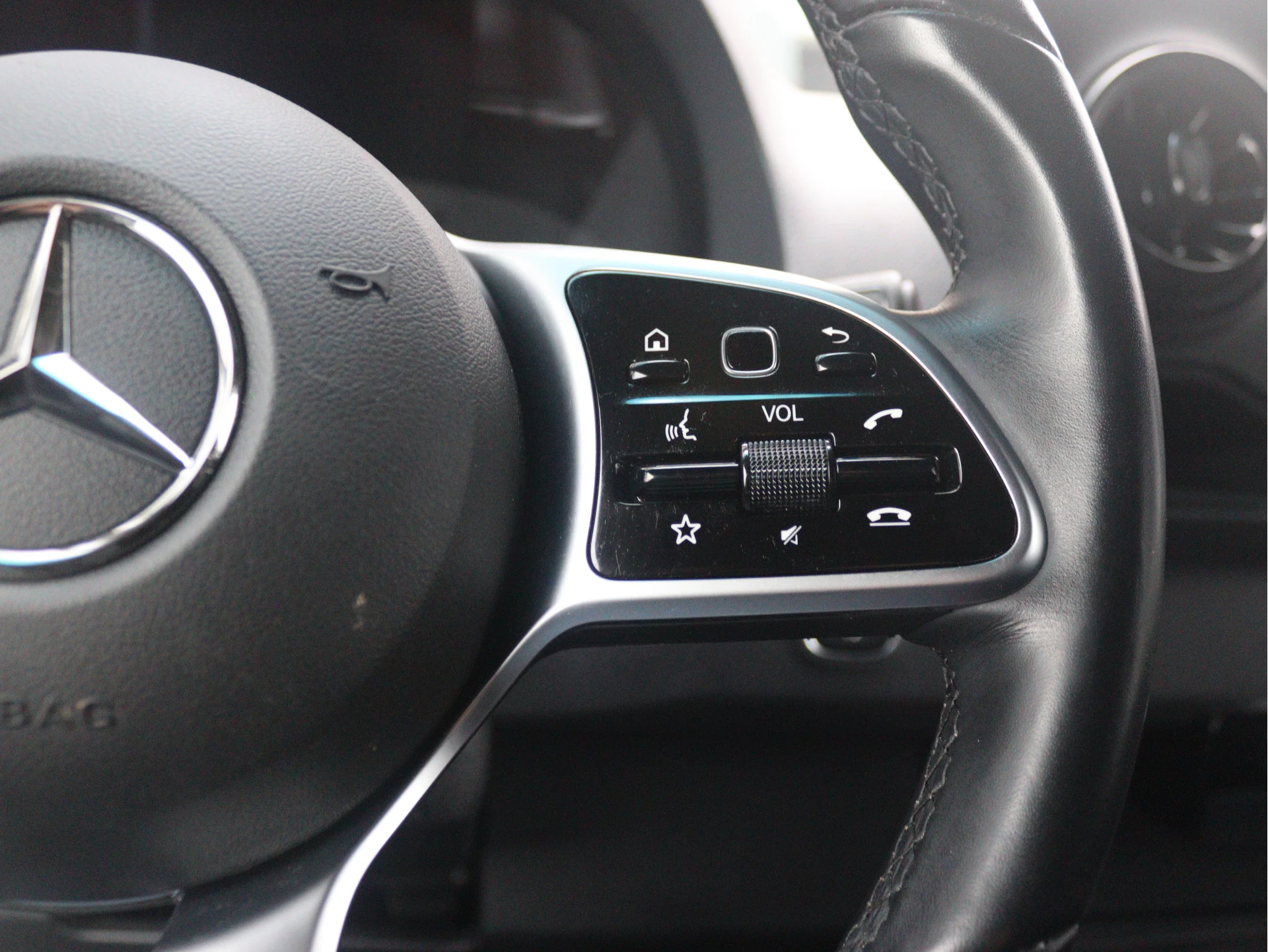 Mercedes-Benz-Sprinter-image-7