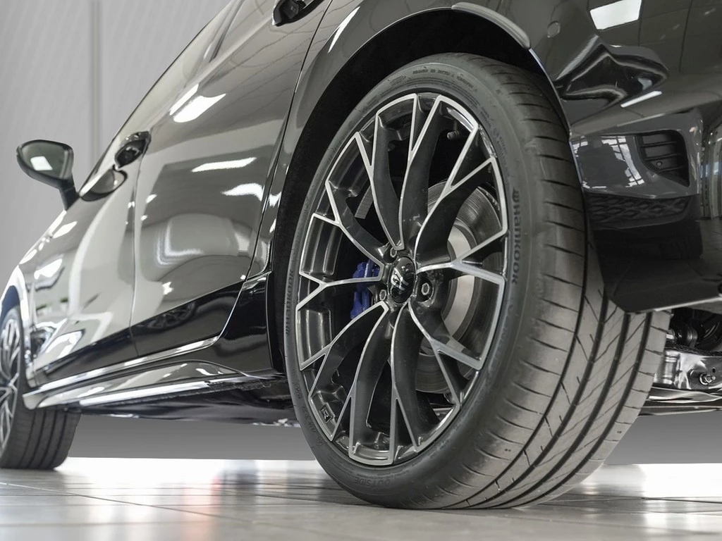 Volkswagen Golf VIII R 2.0 TSI 245 kW 4Motion
