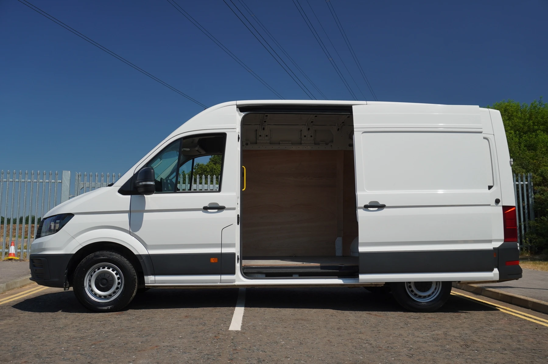 Volkswagen-Crafter-image-23