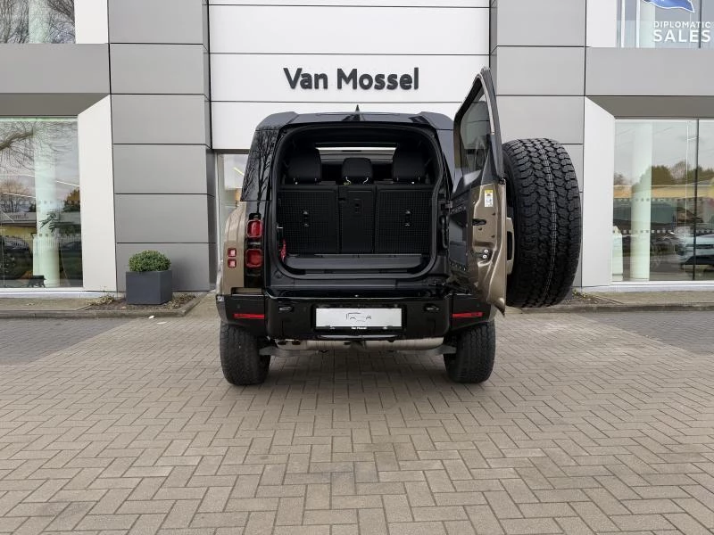 Land Rover Defender 90 D200 X-DYNAMIC