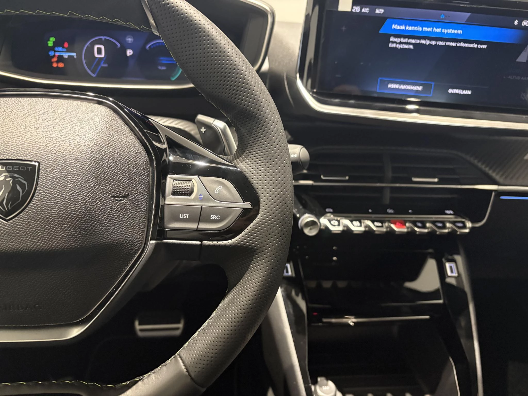Peugeot-208-image-13