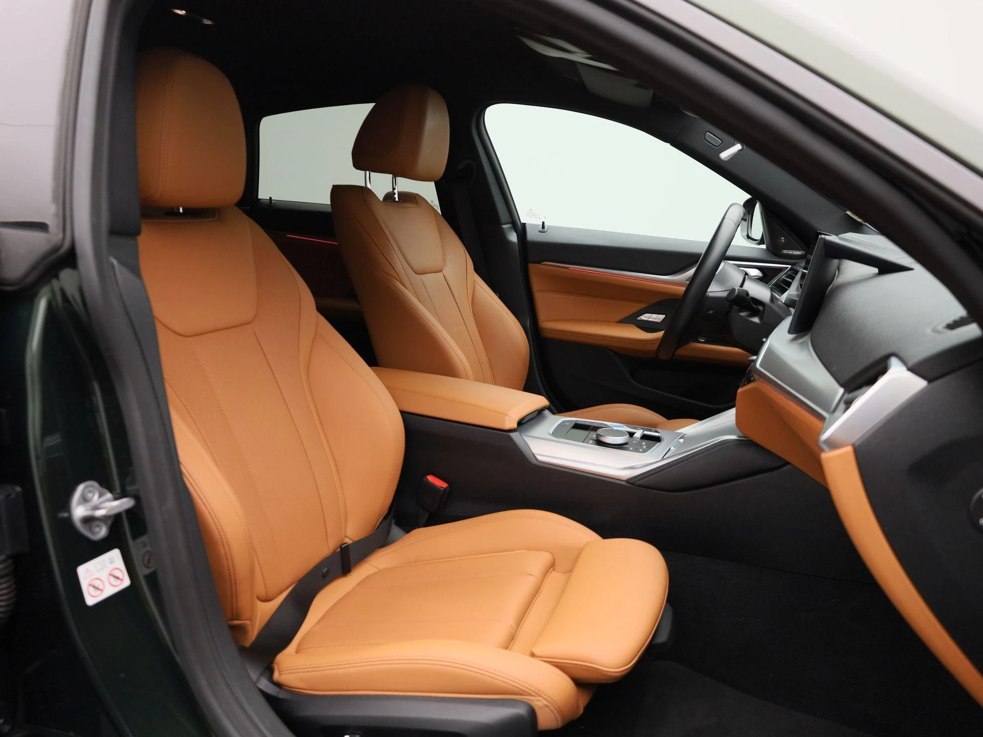 BMW-i4-image-44