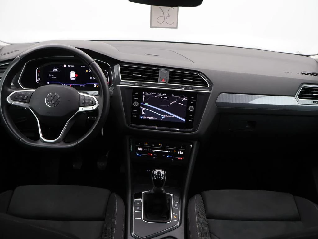Volkswagen Tiguan Tiguan Life Business 1.5TSI ACT OPF 130PK *ALCANTARA*CAMERA*ACC*VIRTUAL COCKPIT*NAVI*LANE ASSIST*...*